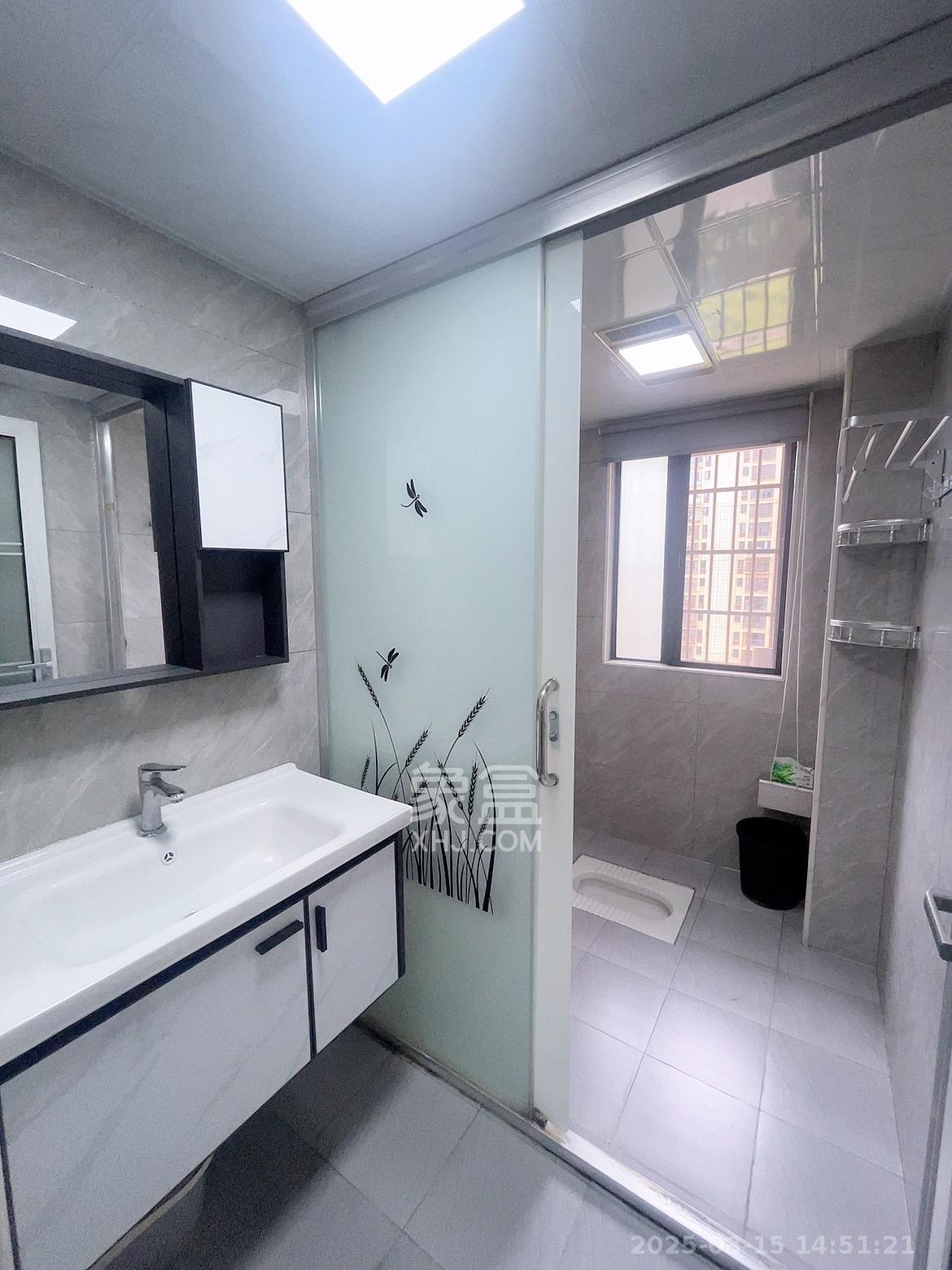 金南家园三期 3室2厅1卫 2600.0元/月 金南家园三期 3室2厅1卫 2600.0元/月室内图