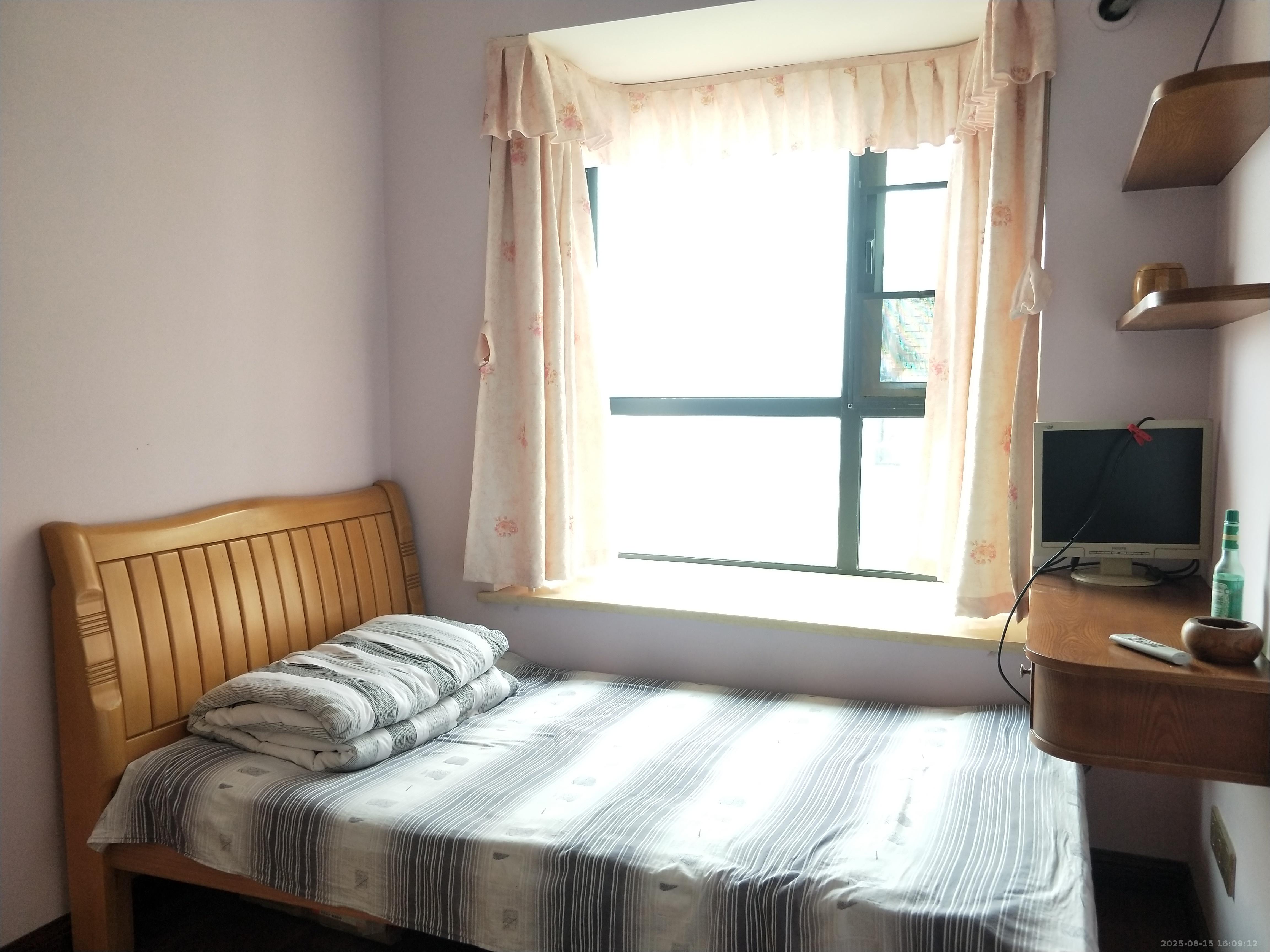 莱茵城 3室2厅1卫 2400.0元/月 莱茵城 3室2厅1卫 2400.0元/月室内图