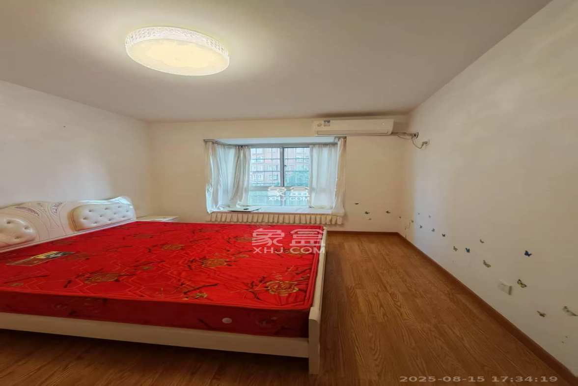 凯富南方鑫城  3室2厅1卫    2500.0元/月 凯富南方鑫城  3室2厅1卫    2500.0元/月室内图