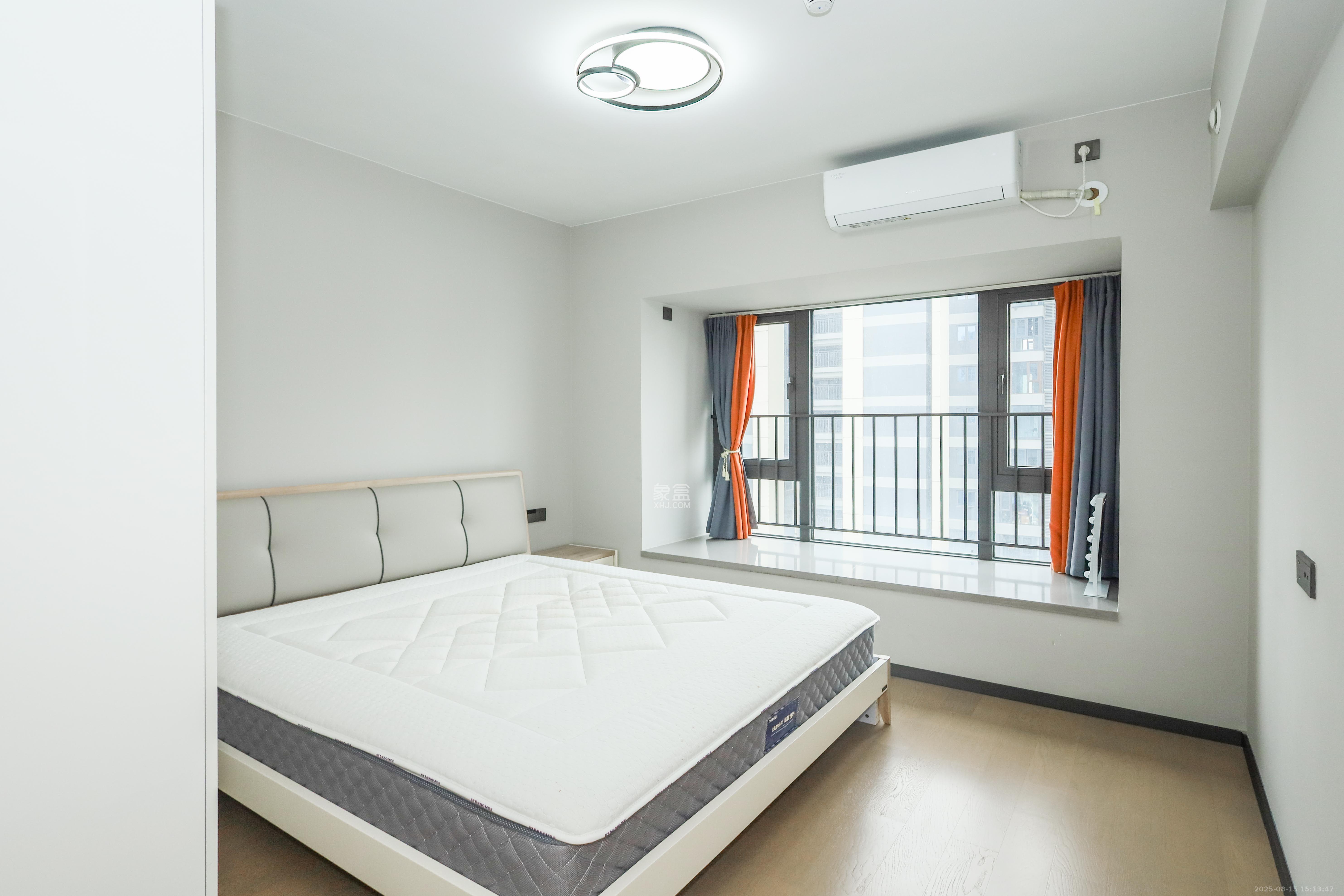 时代梅溪领峰  3室2厅2卫    4500.0元/月室内图