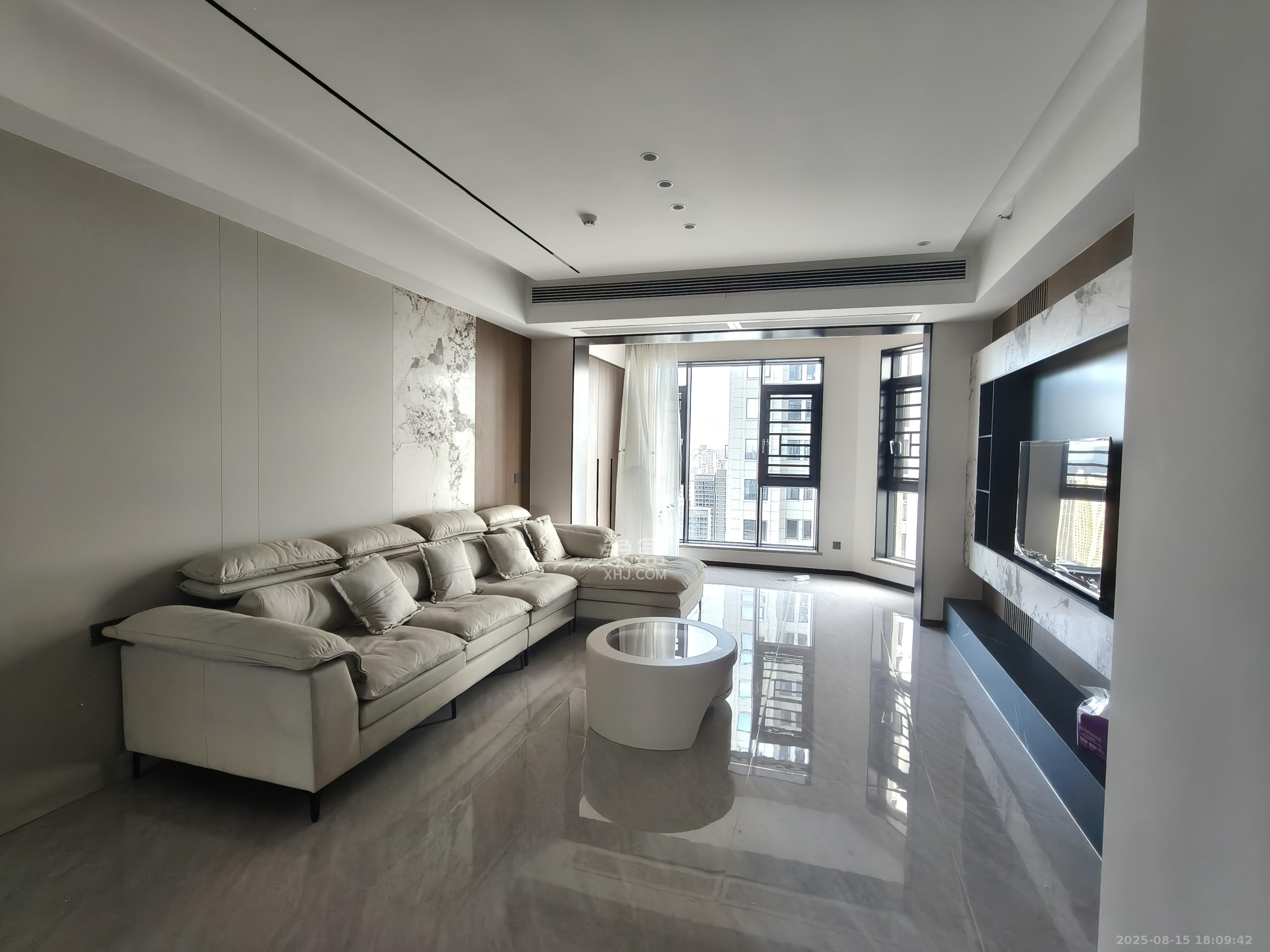 富兴时代御城  1室0厅0卫    10000.0元/月 富兴时代御城  1室0厅0卫    10000.0元/月室内图