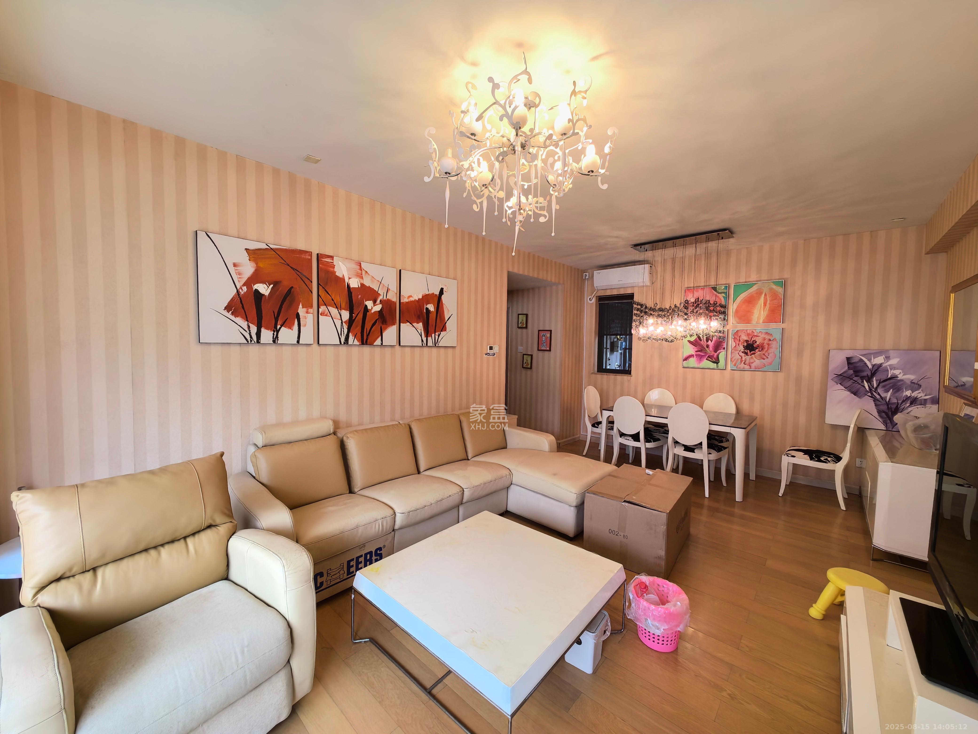 盛世美居荷园  3室2厅2卫    3500.0元/月室内图