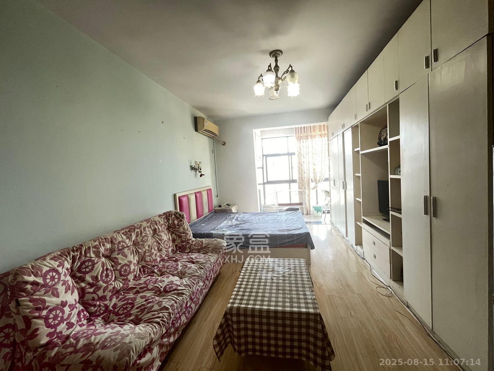 融橙上品  1室1厅1卫    1300.0元/月室内图