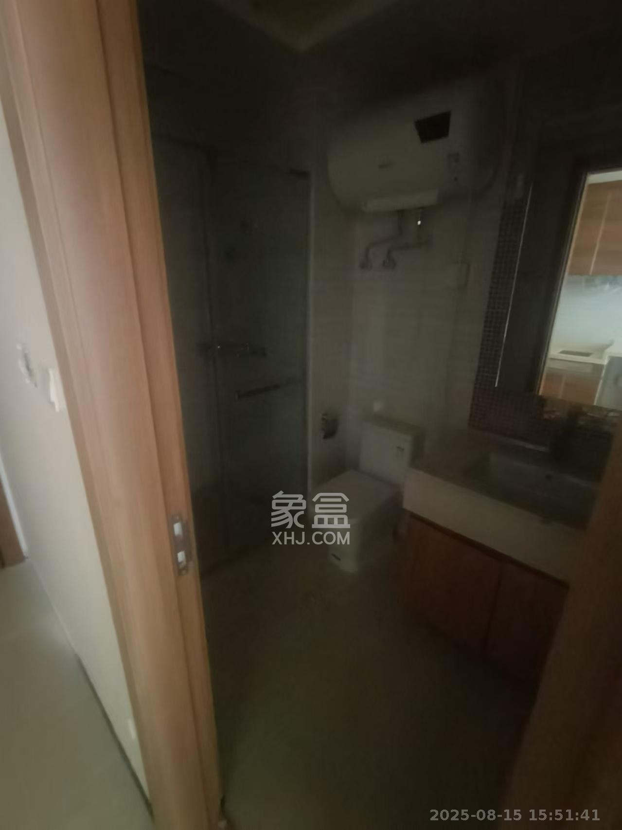 恒大金融广场 1室1厅1卫 2400.0元/月 恒大金融广场 1室1厅1卫 2400.0元/月室内图