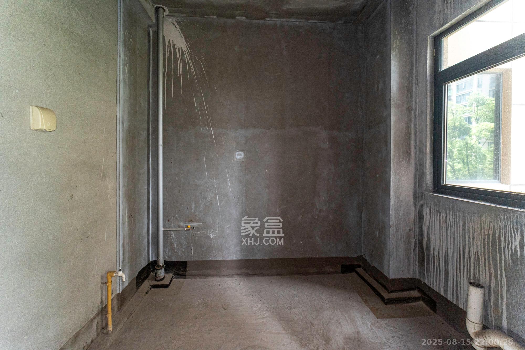 日盛湖湘花苑  4室2厅2卫    90.0万 日盛湖湘花苑  4室2厅2卫    90.0万厨房