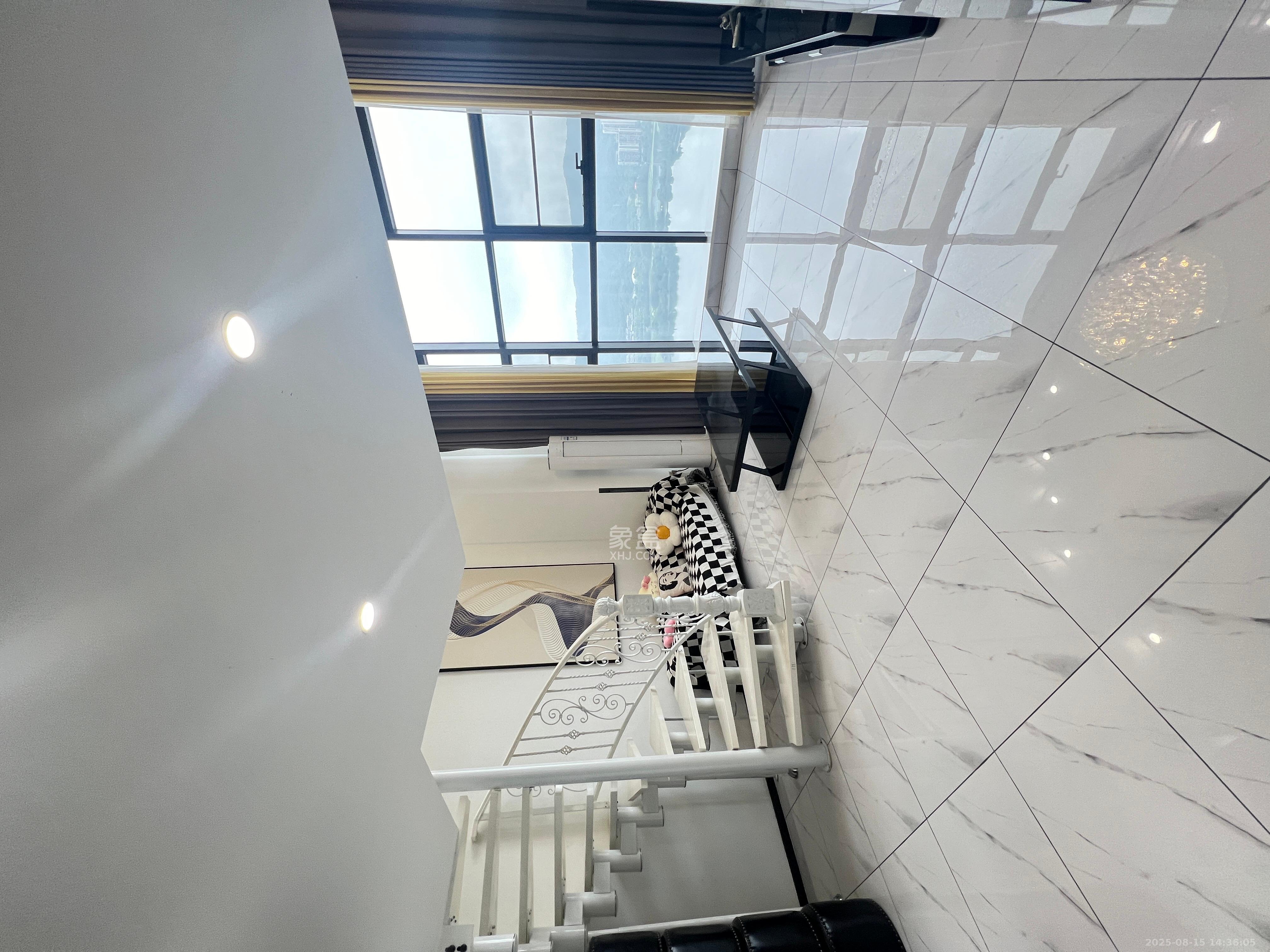 达美溪湖湾  2室1厅1卫    3400.0元/月室内图