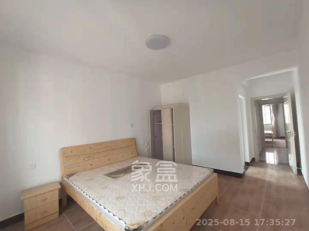 博长山水香颐  4室2厅2卫    2100.0元/月室内图