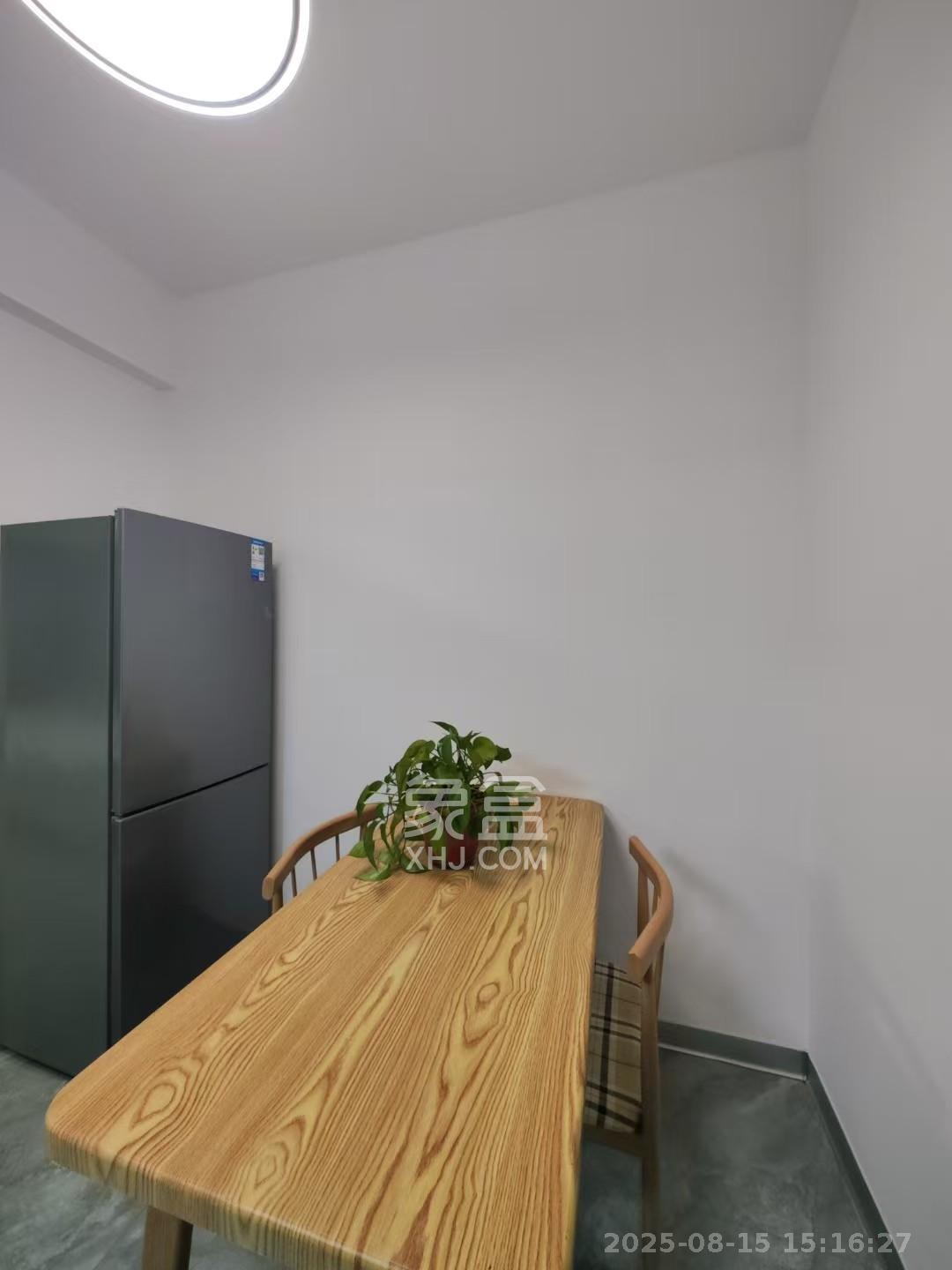 金侨风华府  3室2厅1卫    2100.0元/月室内图