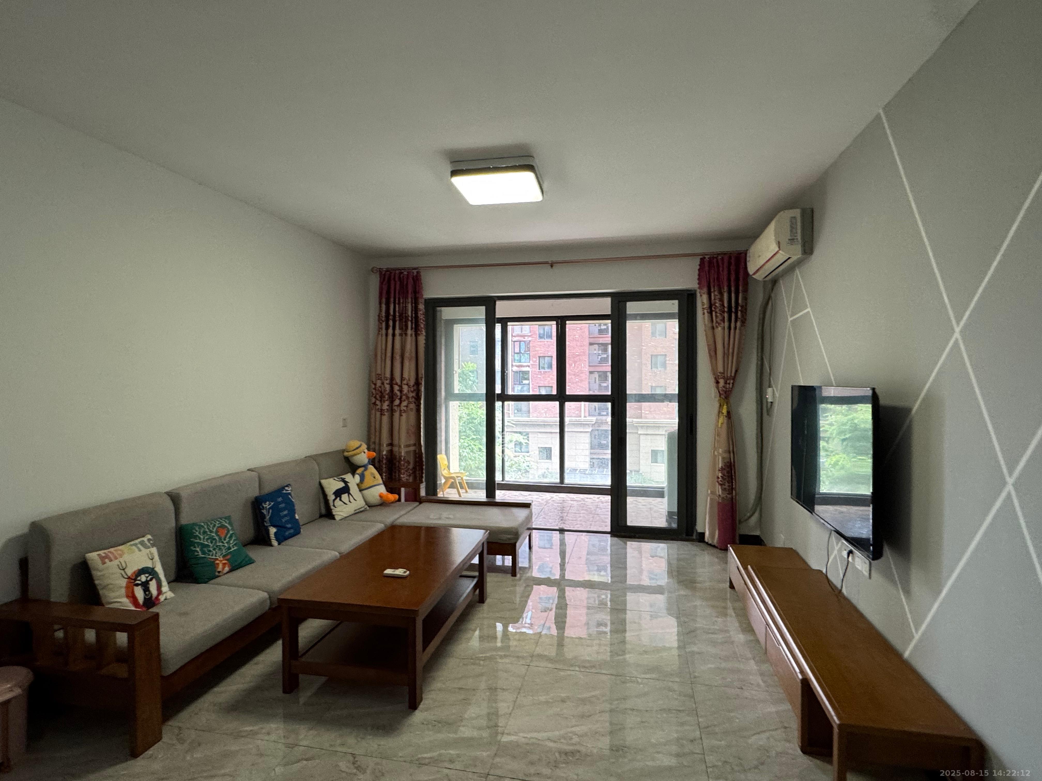 半山壹号 3室2厅2卫 2600.0元/月 半山壹号 3室2厅2卫 2600.0元/月室内图