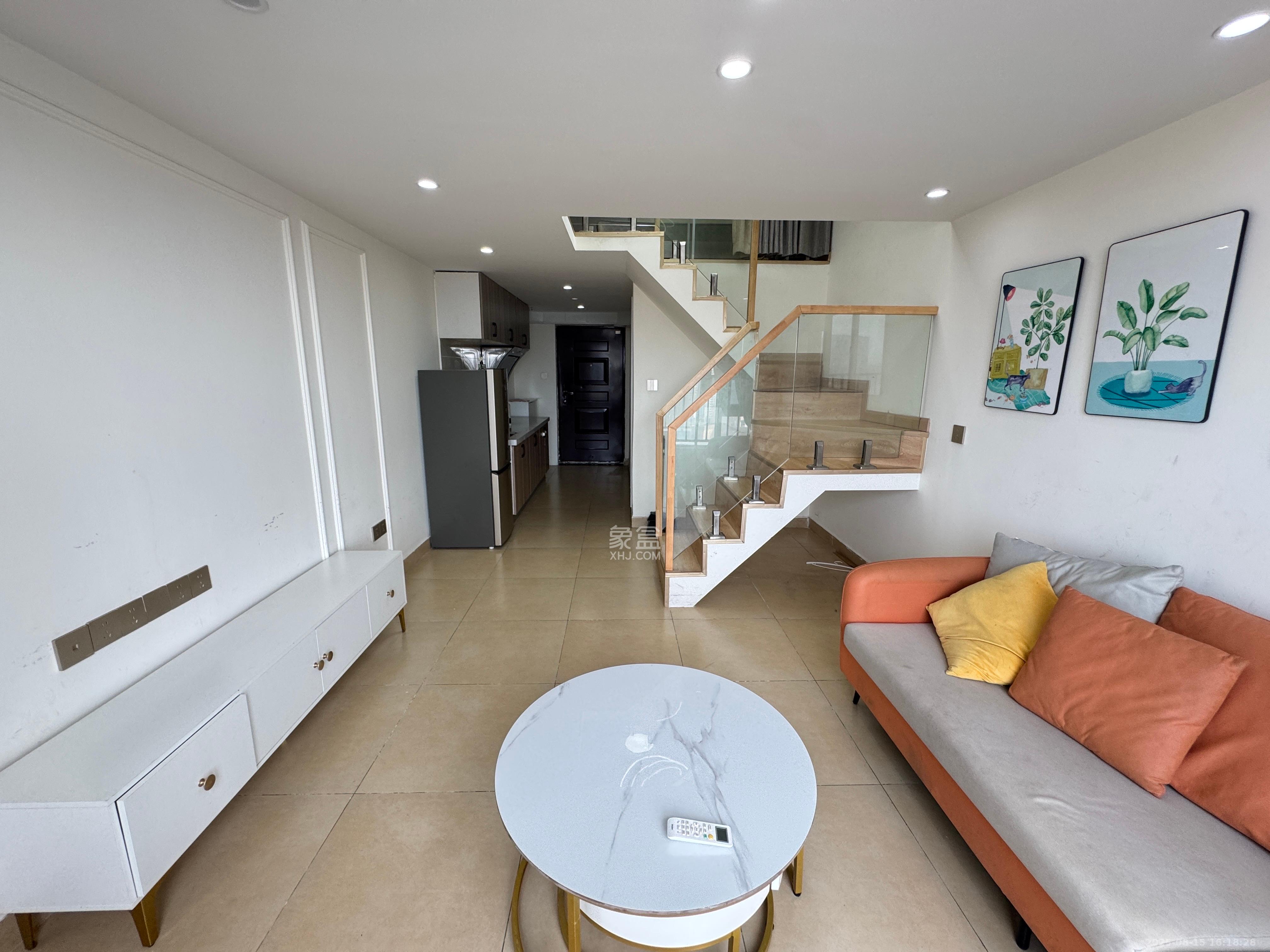 保利天禧EF区  2室1厅1卫    2200.0元/月 保利天禧EF区  2室1厅1卫    2200.0元/月室内图