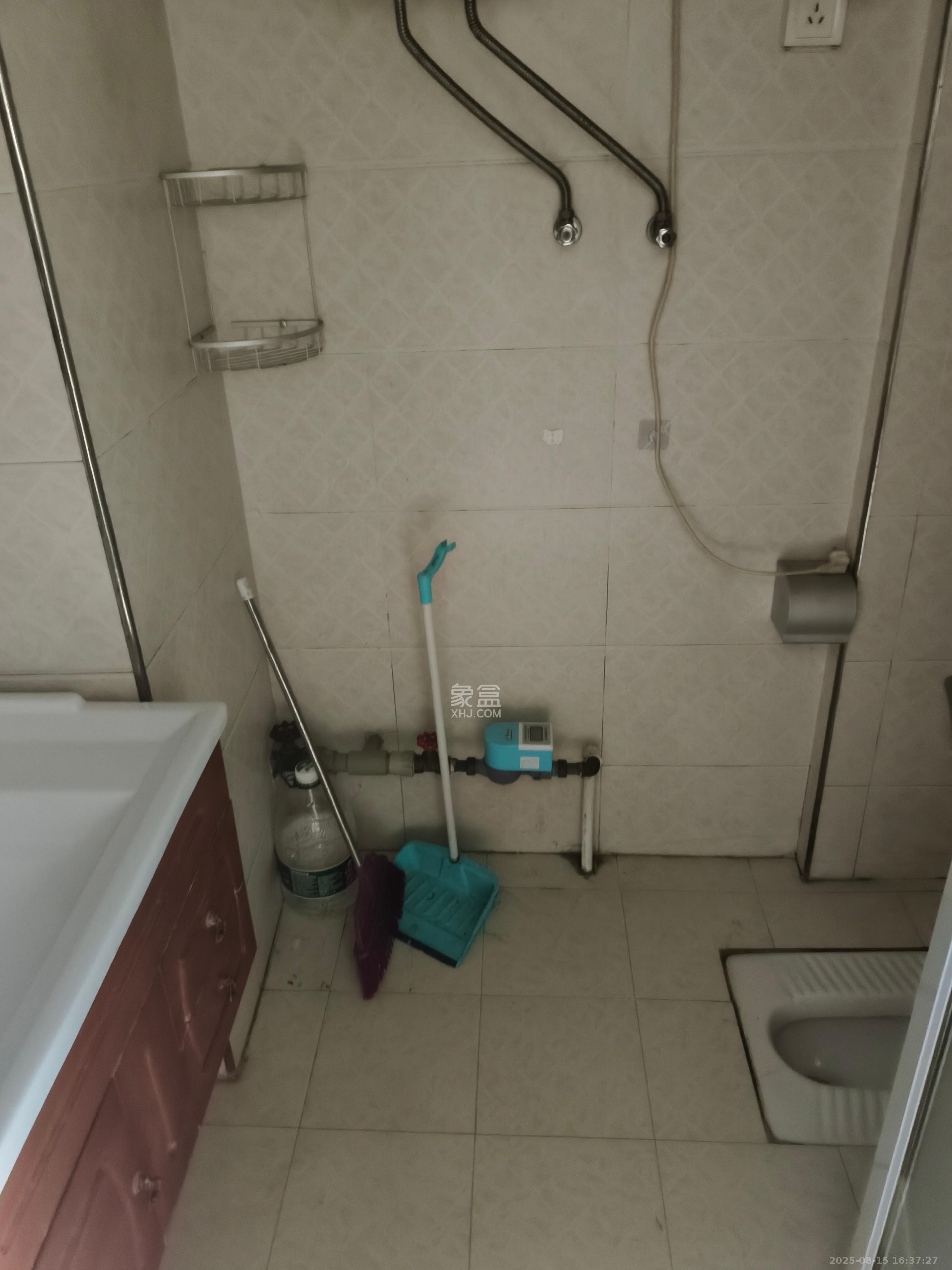 恒万西溪里  1室1厅1卫    1400.0元/月室内图