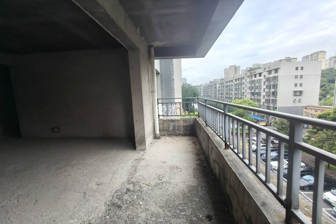 南苑上和一期 4室2厅2卫 78.8万 南苑上和一期 4室2厅2卫 78.8万阳台