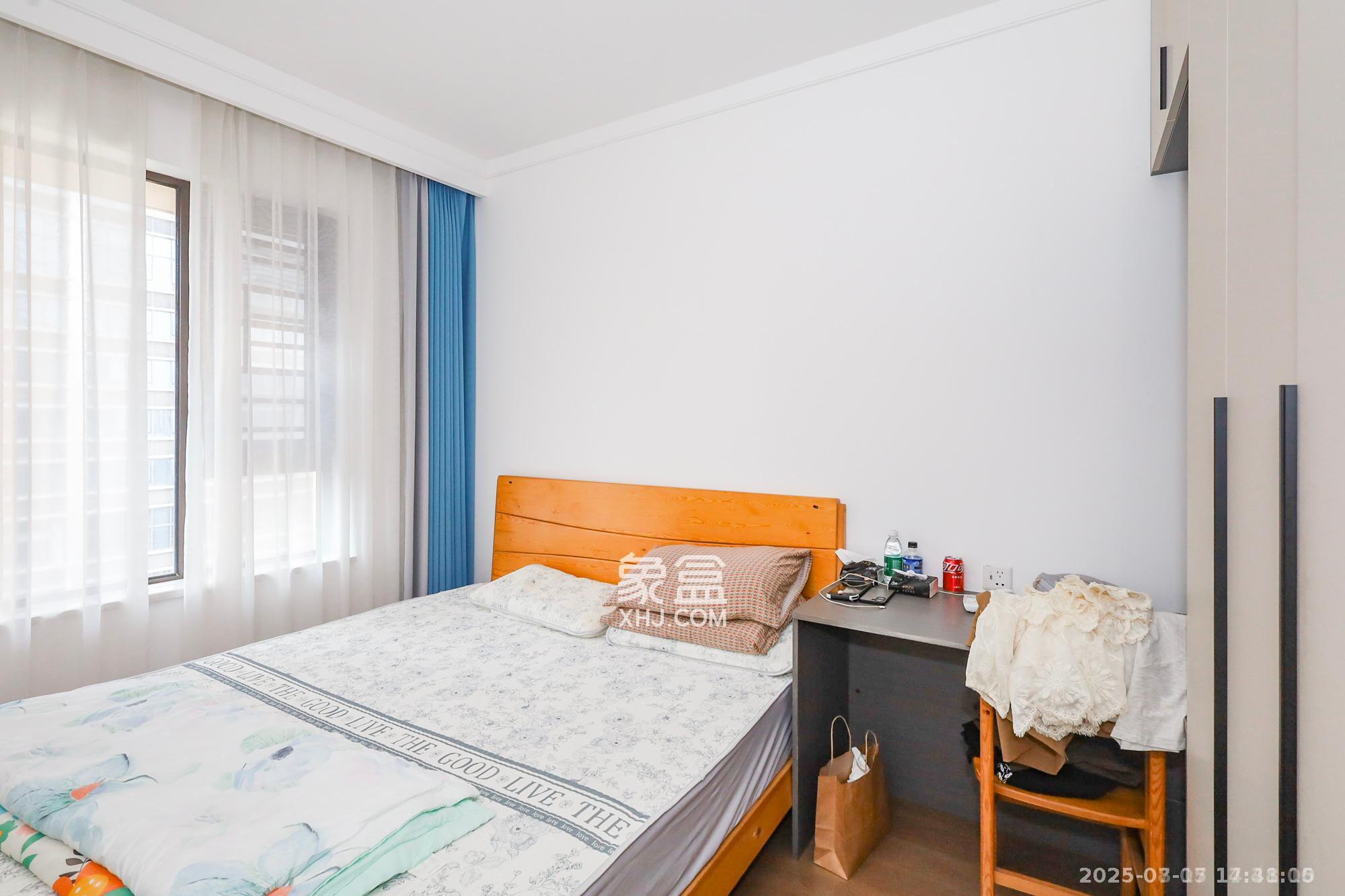 龙湖铂金中心(龙湖春江郦城) 3室2厅2卫 5000.0元/月 龙湖铂金中心(龙湖春江郦城) 3室2厅2卫 5000.0元/月室内图