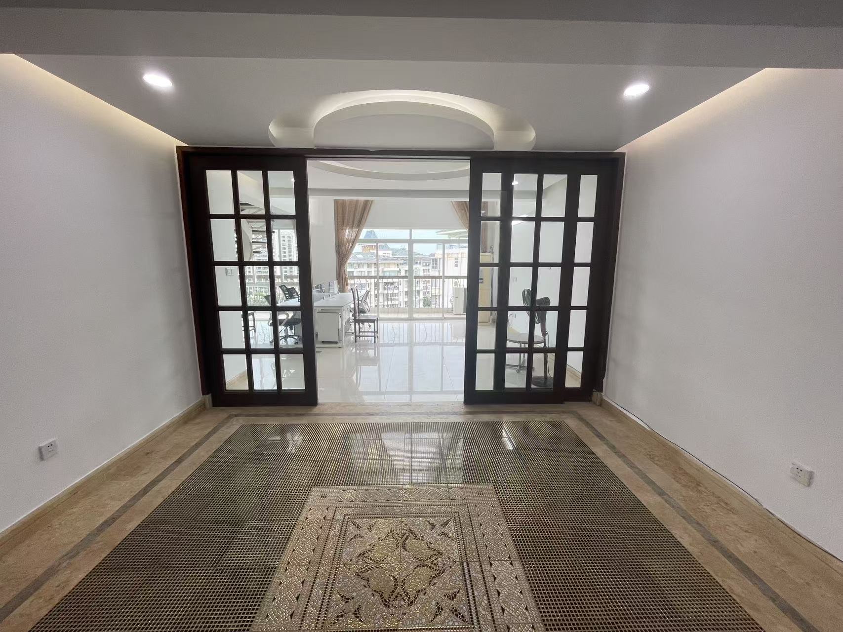 兆南绿岛家园 4室2厅3卫 7000.0元/月 兆南绿岛家园 4室2厅3卫 7000.0元/月室内图