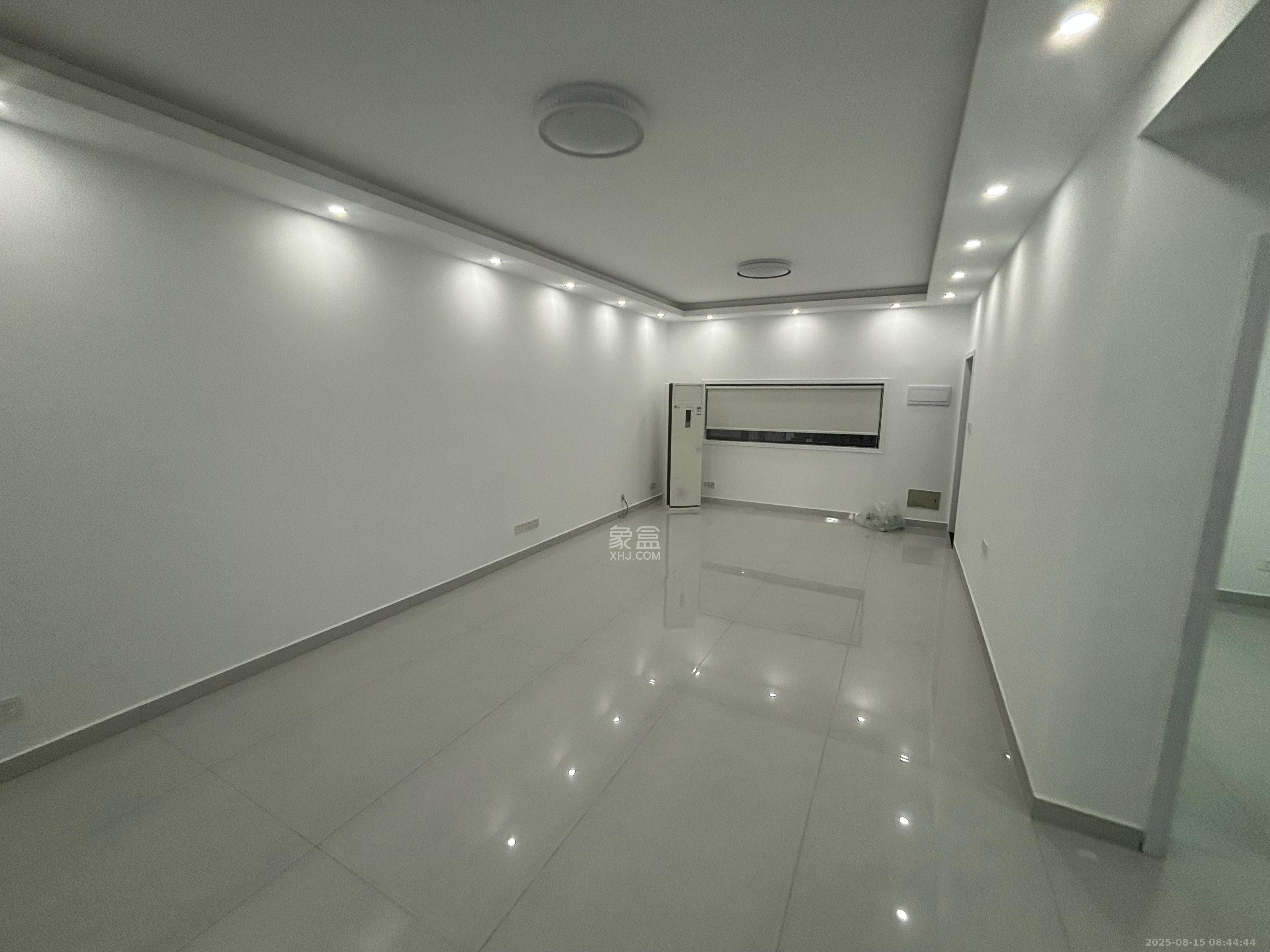 五一大道202(中环壹世界)  3室2厅1卫    3500.0元/月 五一大道202(中环壹世界)  3室2厅1卫    3500.0元/月室内图