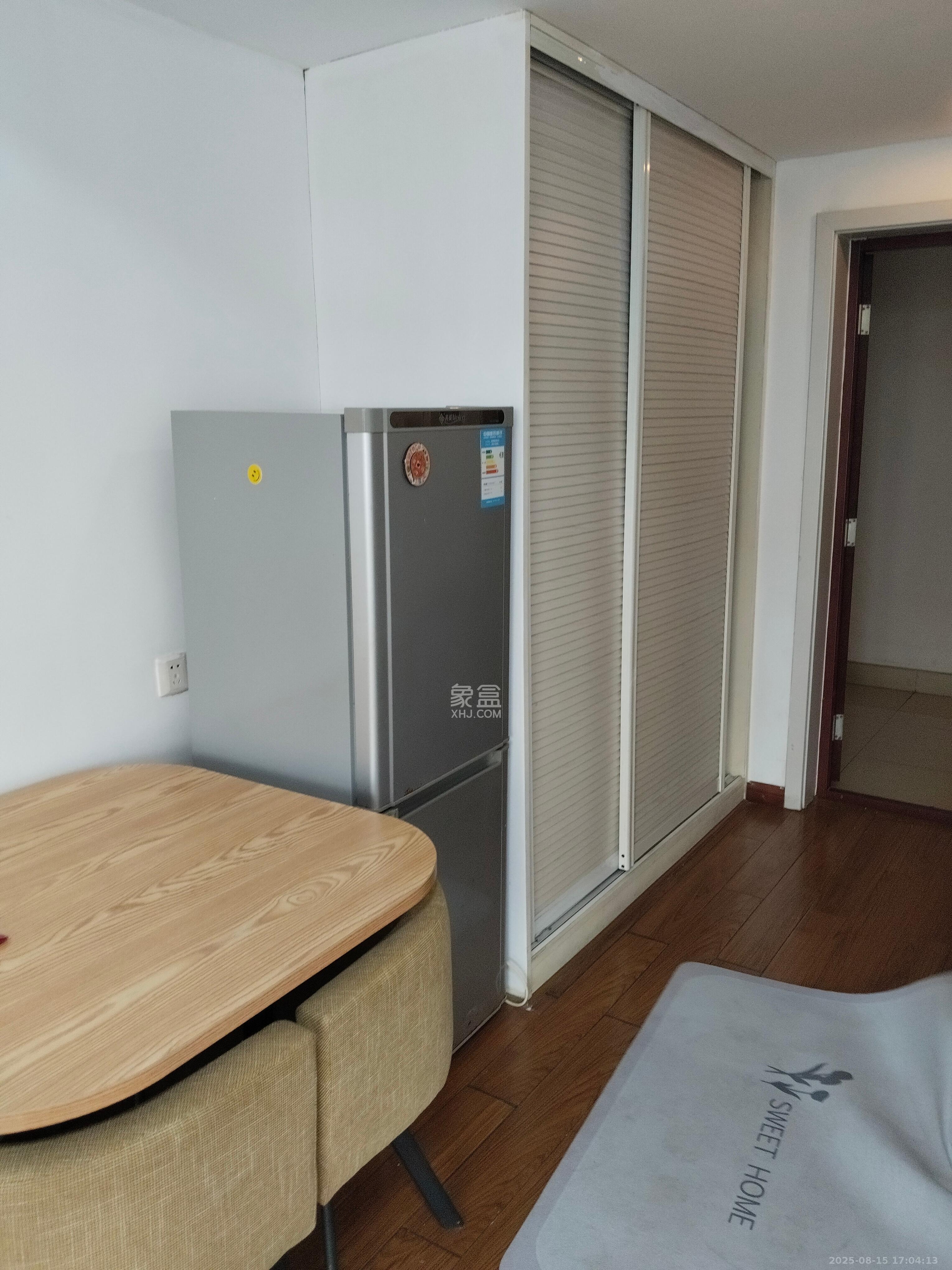 泉昇同福大厦 1室1厅1卫 1800.0元/月 泉昇同福大厦 1室1厅1卫 1800.0元/月室内图