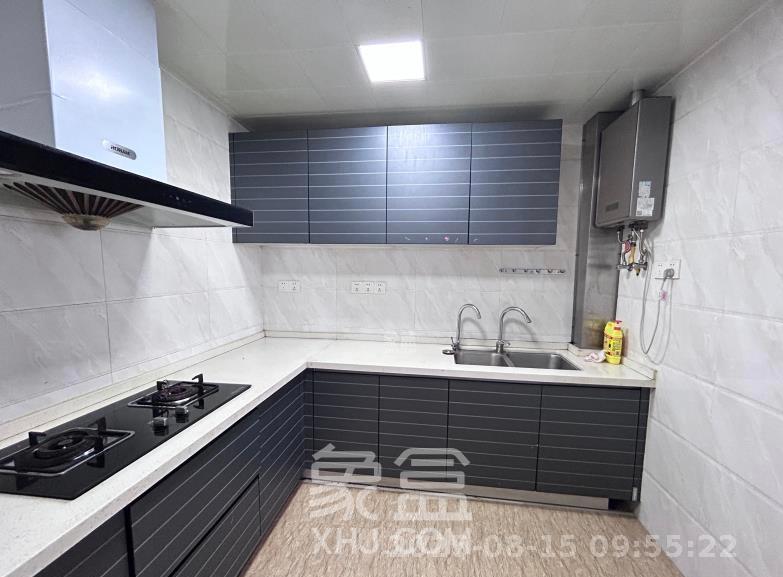 三一街区  3室2厅2卫    1800.0元/月室内图