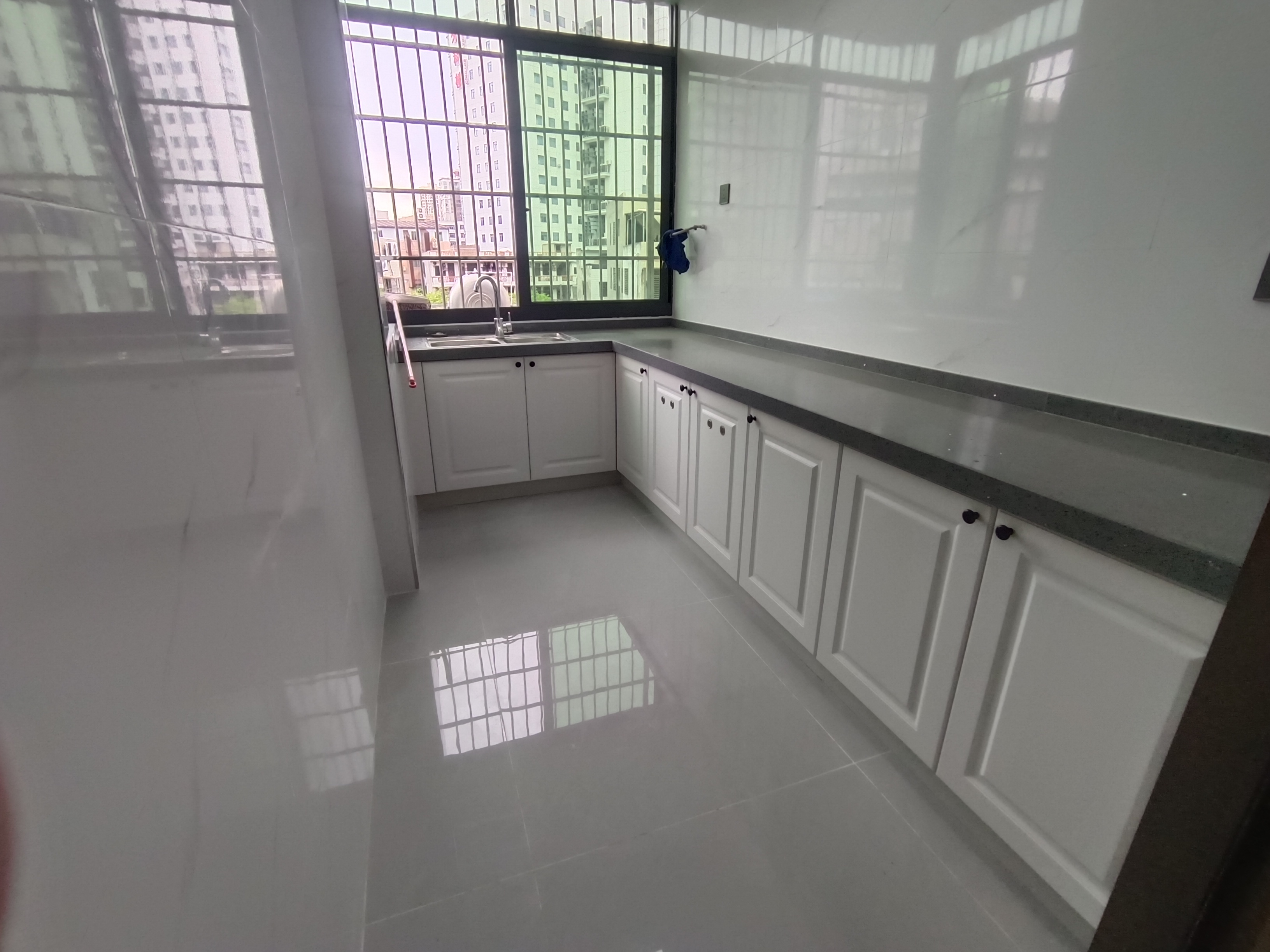 北方公司宿舍(义龙西路) 3室1厅1卫 88.0万 北方公司宿舍(义龙西路) 3室1厅1卫 88.0万客厅