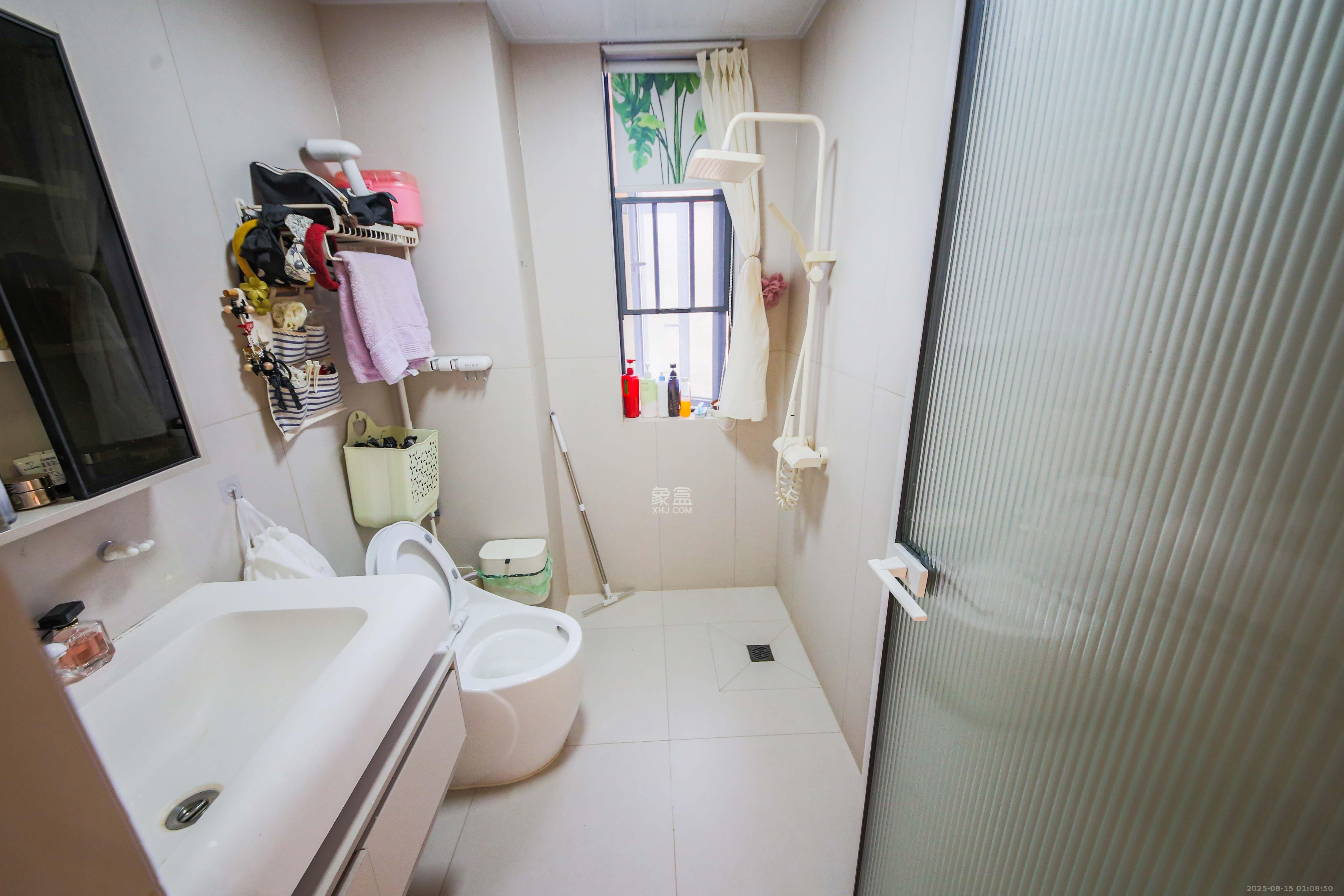 嘉福长安郡(融信澜悦、嘉福好美家园) 3室2厅2卫 141.8万 嘉福长安郡(融信澜悦、嘉福好美家园) 3室2厅2卫 141.8万卫生间