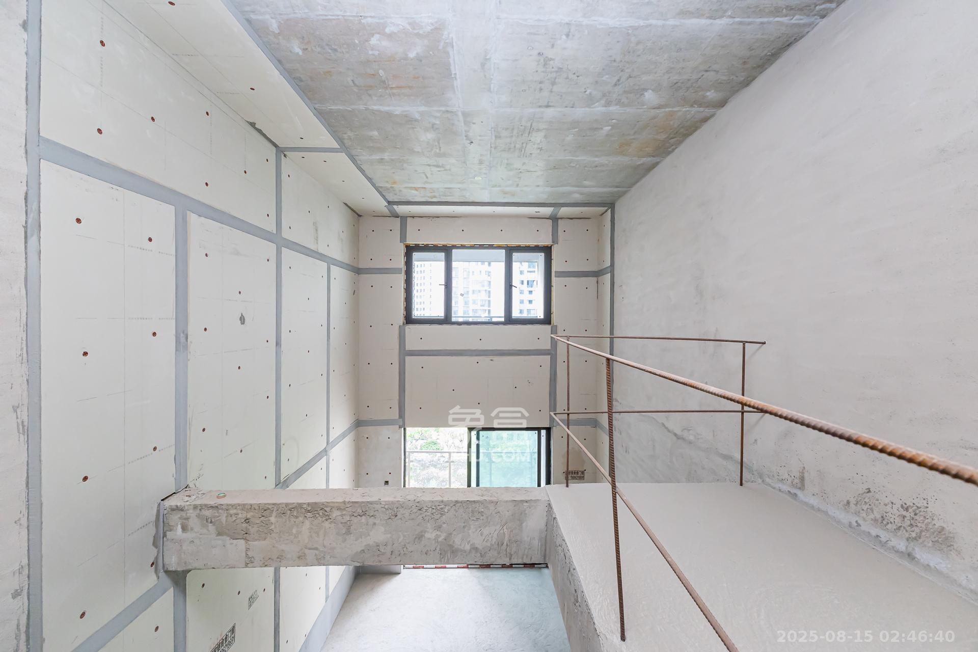 润和湘江天地D区 4室2厅2卫 136.0万 润和湘江天地D区 4室2厅2卫 136.0万客厅