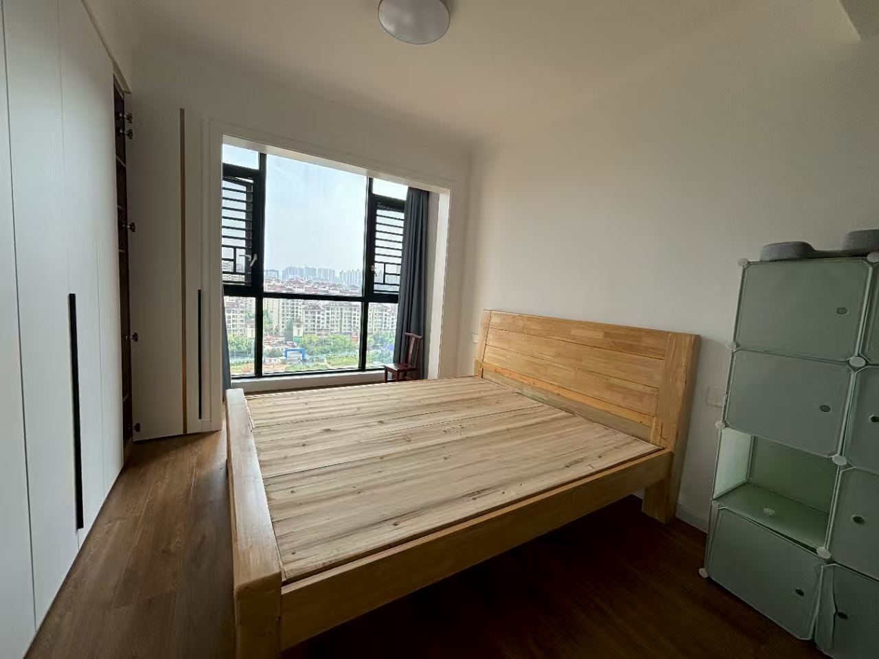 保利中央公馆  4室2厅2卫   2700.00元/月室内图