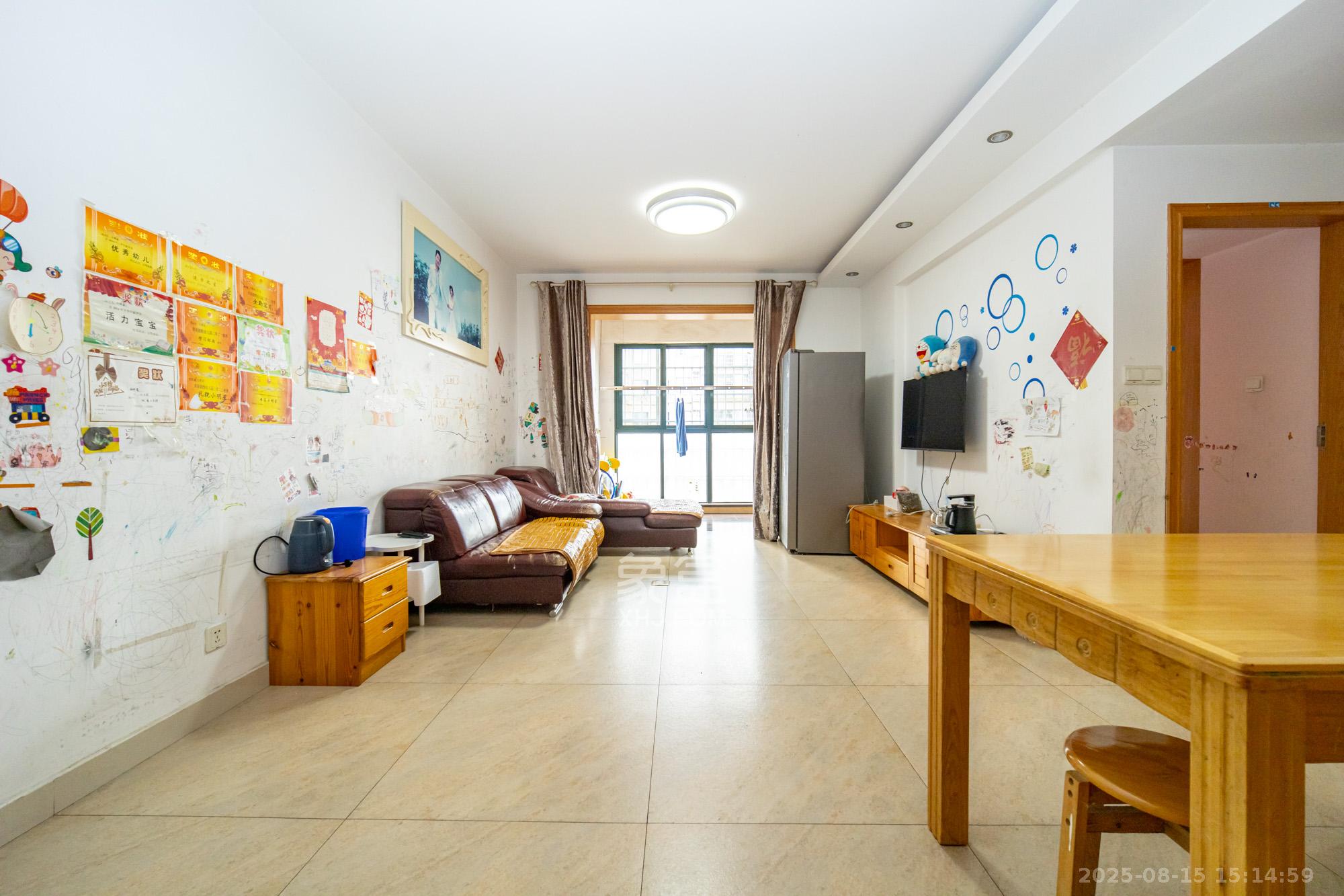 筑梦佳园 3室2厅1卫 59.8万 筑梦佳园 3室2厅1卫 59.8万客厅