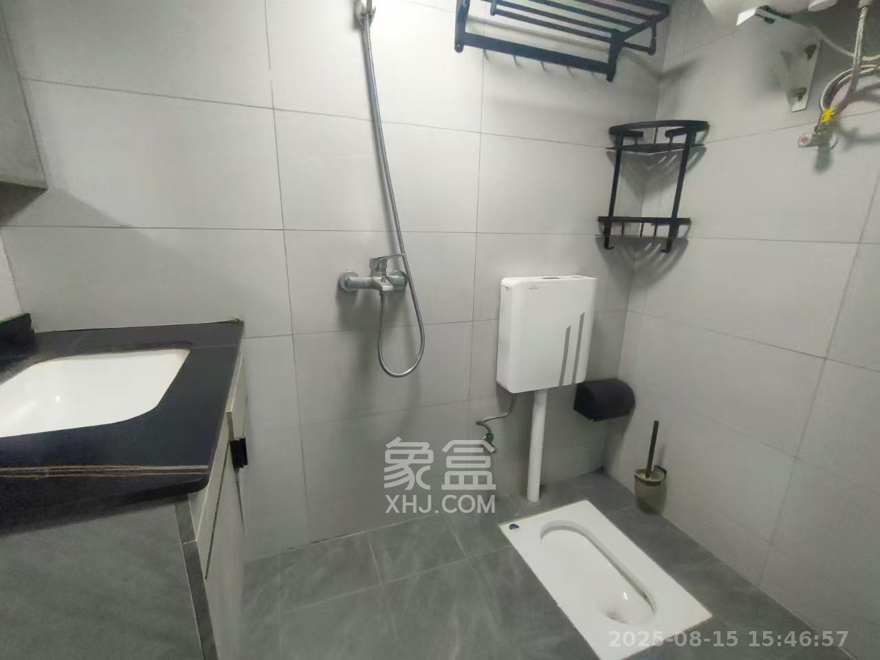 新世界广场  1室1厅1卫   1400.00元/月室内图