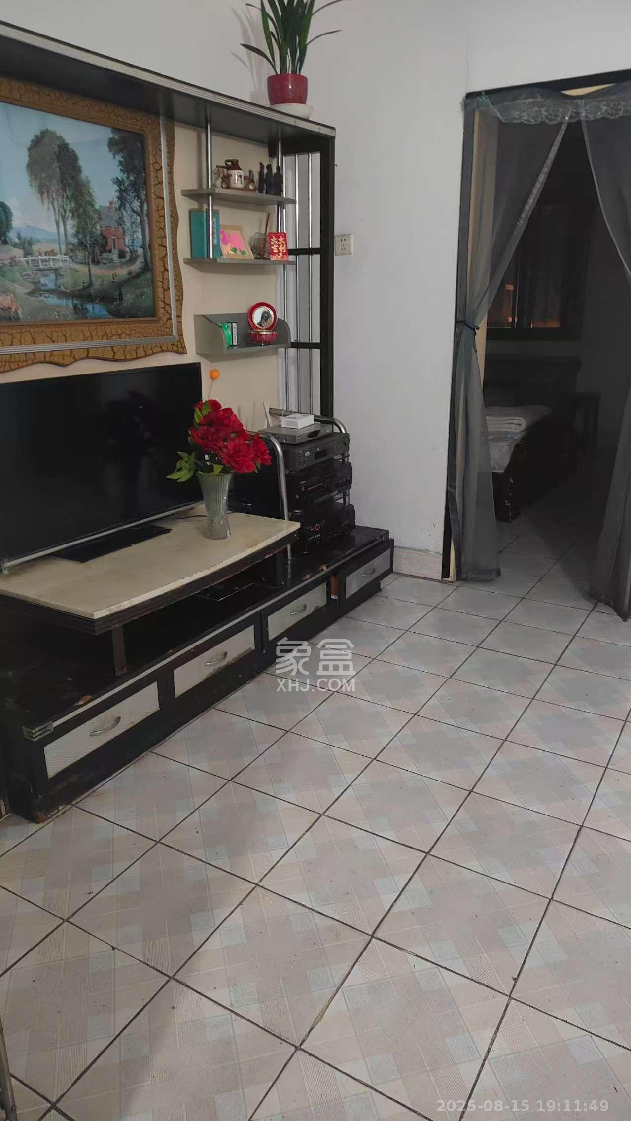 先导银行宿舍  2室1厅1卫    2200.0元/月 先导银行宿舍  2室1厅1卫    2200.0元/月室内图