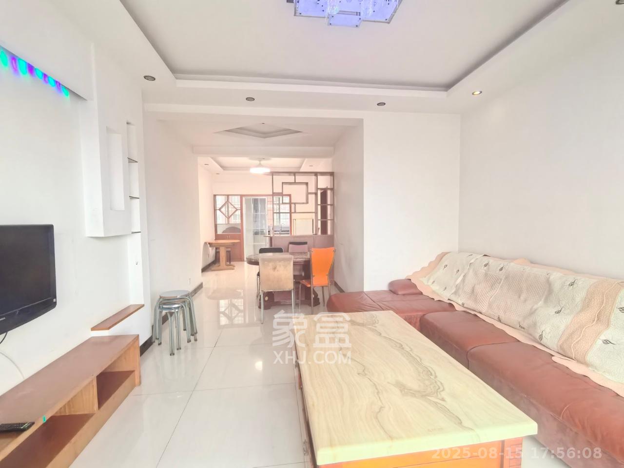 东城名苑  3室2厅2卫    1500.0元/月 东城名苑  3室2厅2卫    1500.0元/月室内图