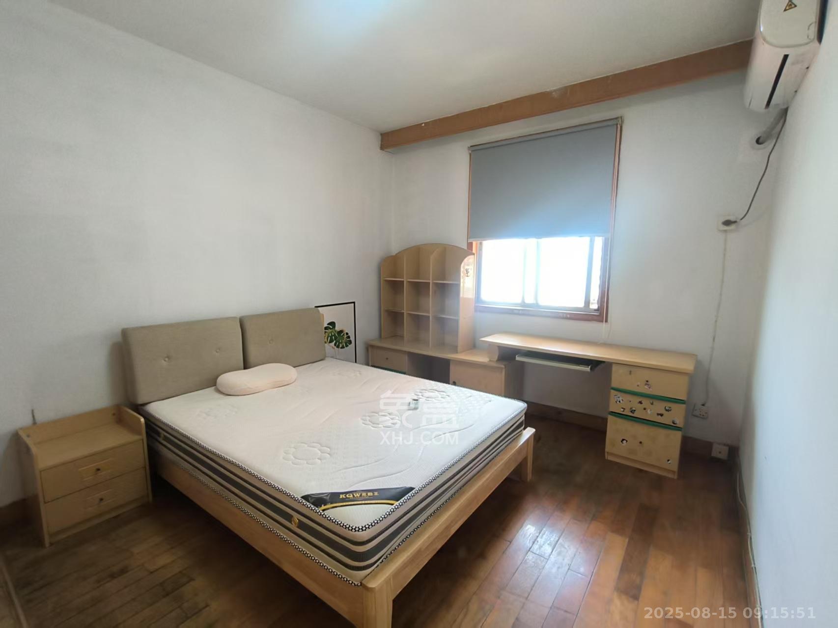 城市花园  2室2厅1卫   2300.00元/月室内图