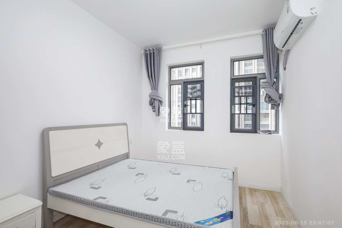 八方小区C区  4室2厅2卫    498.0万 八方小区C区  4室2厅2卫    498.0万卧室