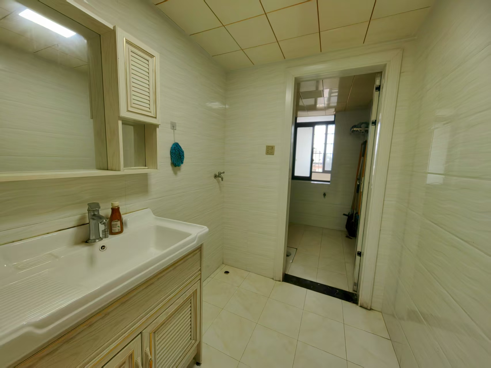 福泽大厦  3室2厅2卫    3000.0元/月室内图