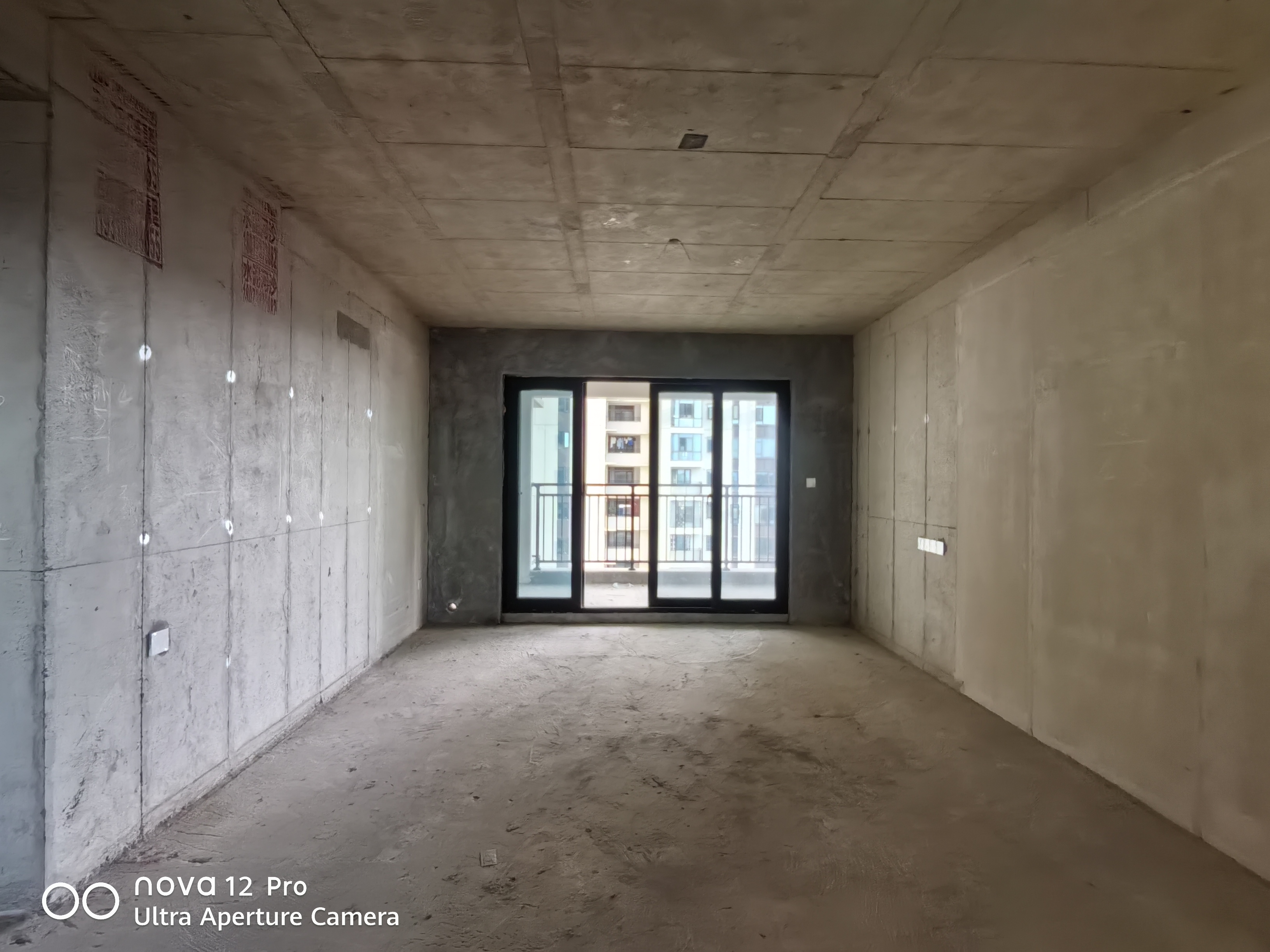 碧桂园正央时代 4室2厅2卫 68.8万 碧桂园正央时代 4室2厅2卫 68.8万客厅