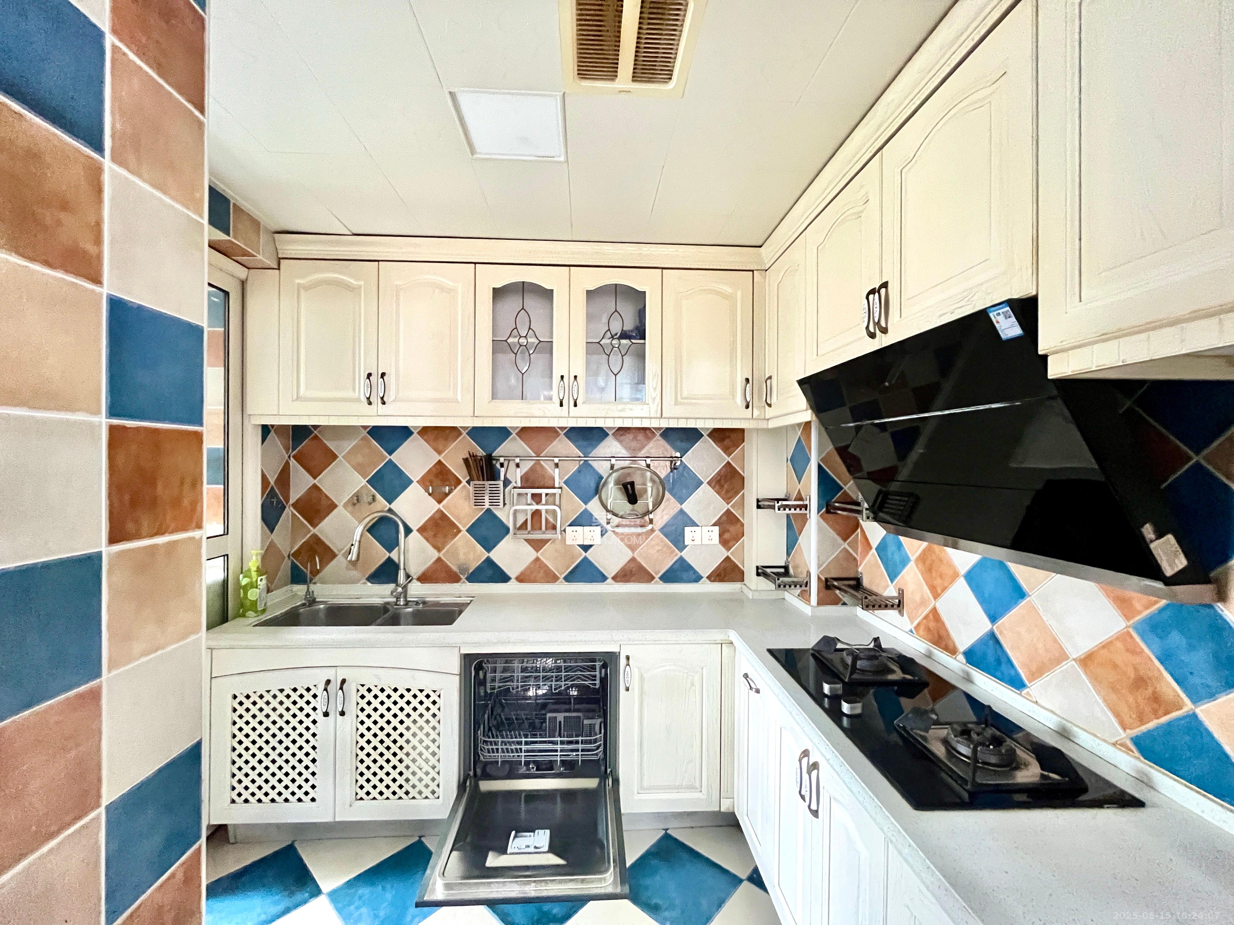 北辰三角洲E3区  3室2厅2卫    3600.0元/月室内图