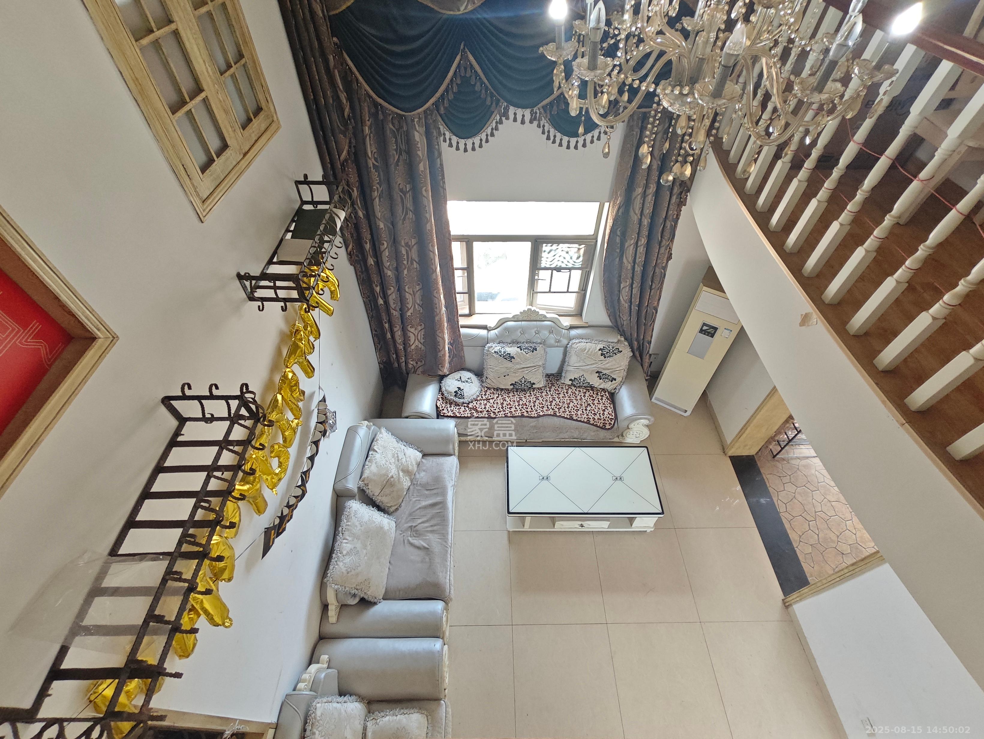 米兰春天  5室2厅2卫    3500.0元/月 米兰春天  5室2厅2卫    3500.0元/月