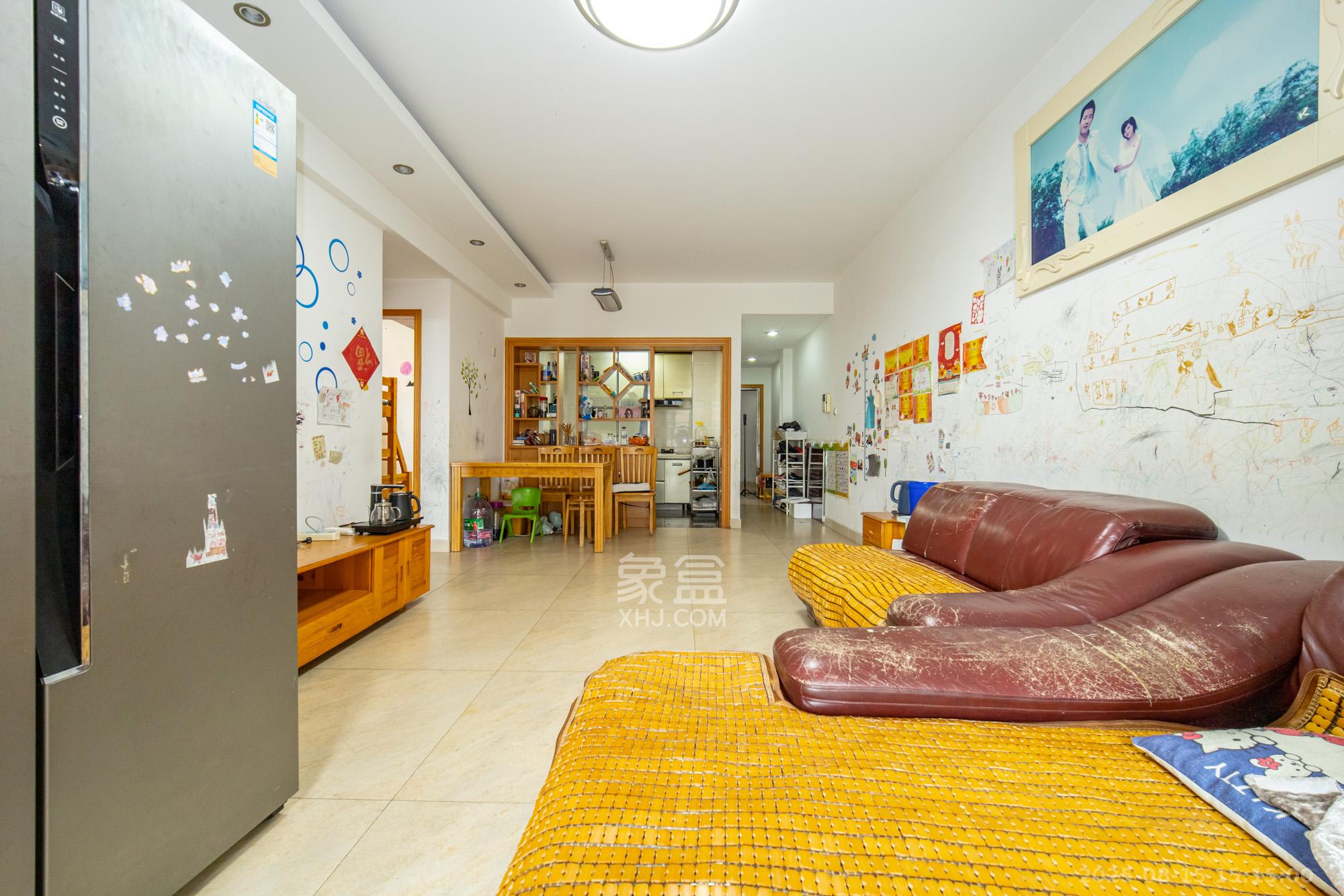 筑梦佳园  3室2厅1卫    59.8万客厅