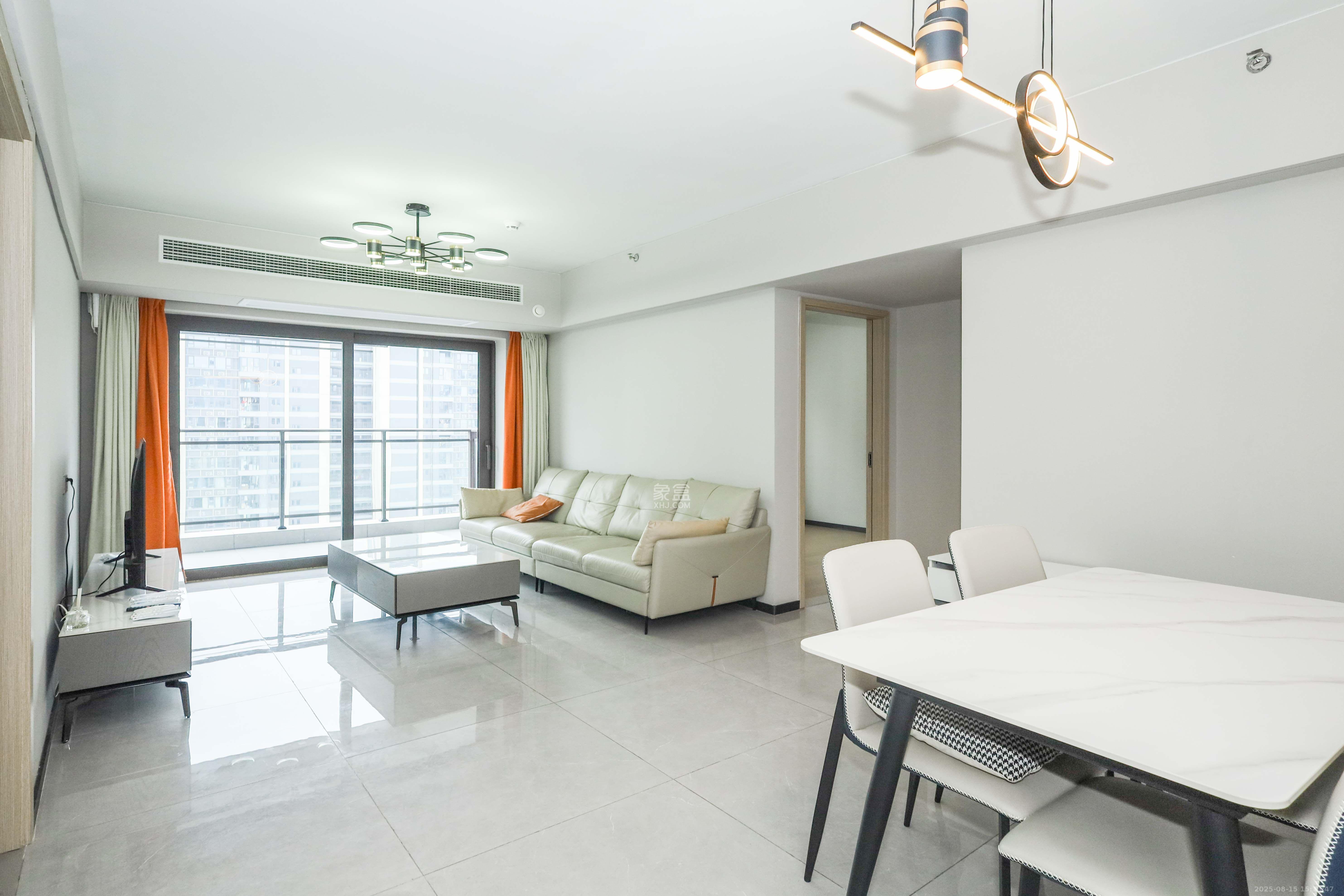 时代梅溪领峰  3室2厅2卫    4500.0元/月室内图