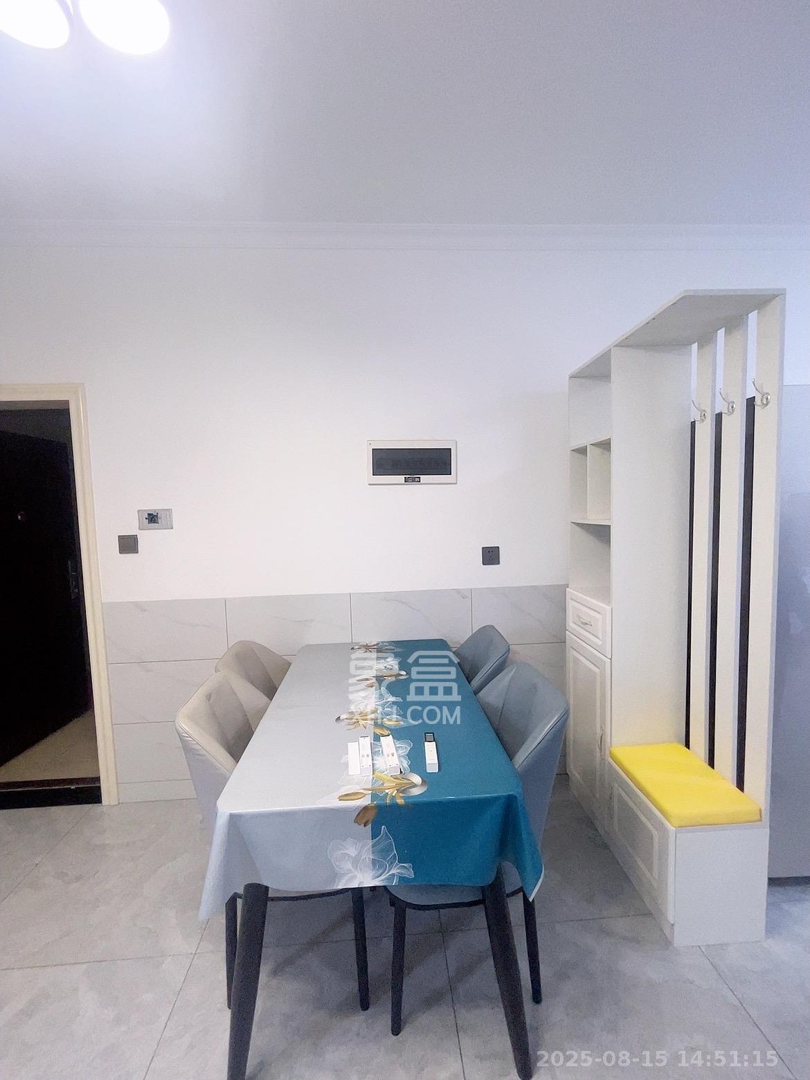 金南家园三期 3室2厅1卫 2600.0元/月 金南家园三期 3室2厅1卫 2600.0元/月室内图