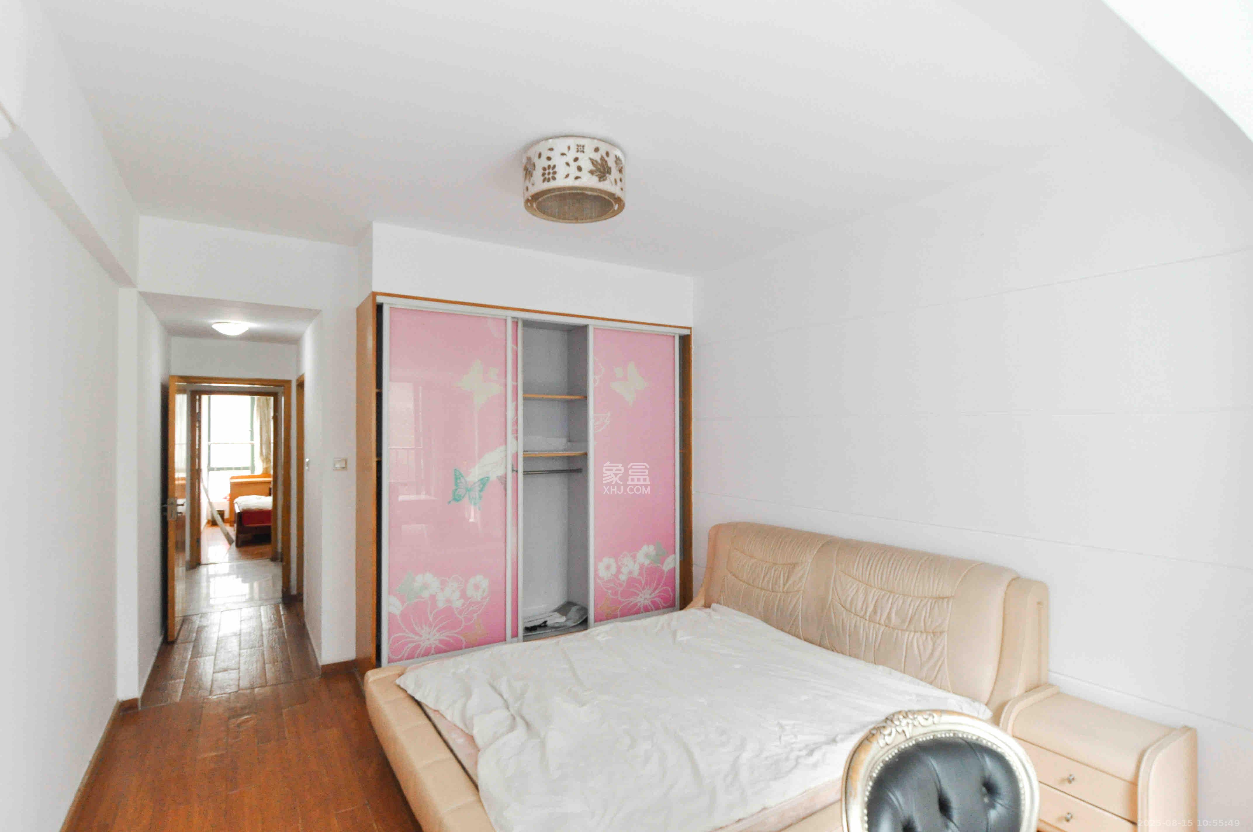 望兴景园一期 3室2厅2卫 2400.0元/月 望兴景园一期 3室2厅2卫 2400.0元/月室内图