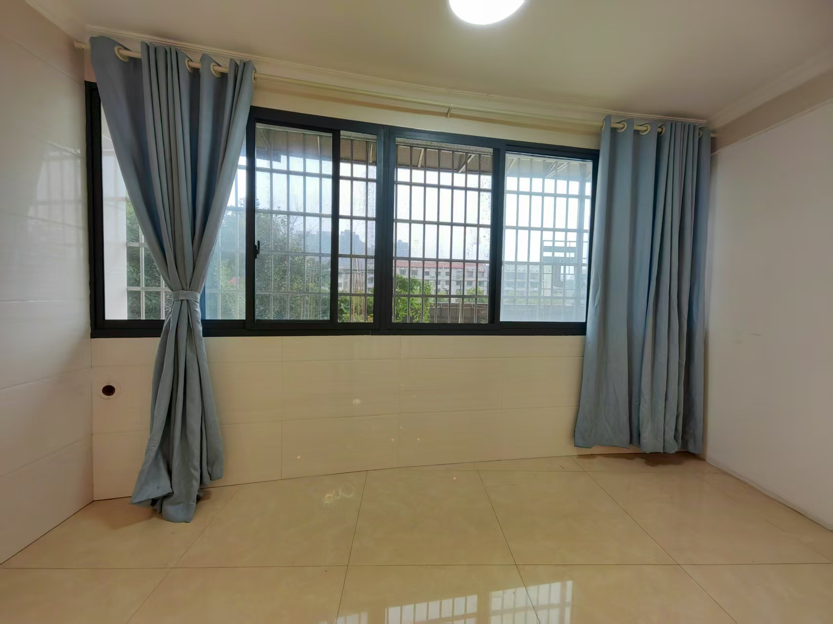 福泽大厦  3室2厅2卫    3000.0元/月室内图