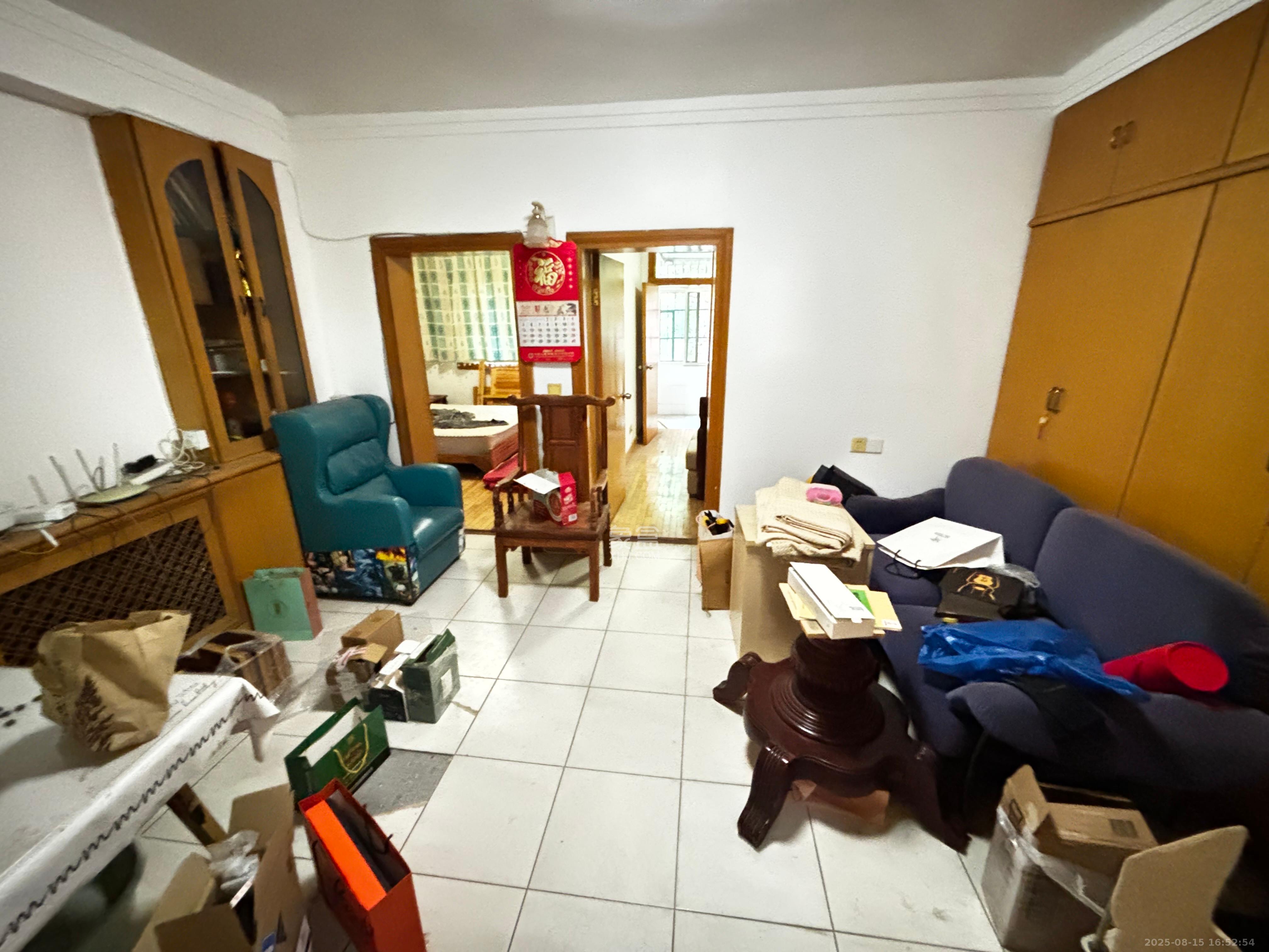 省旅游局宿舍  3室2厅2卫    2600.0元/月室内图