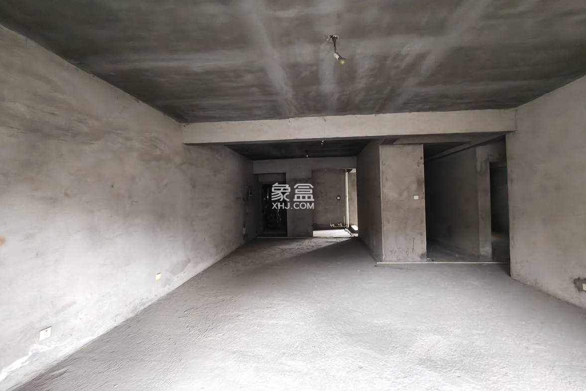 南苑上和一期 4室2厅2卫 78.8万 南苑上和一期 4室2厅2卫 78.8万客厅