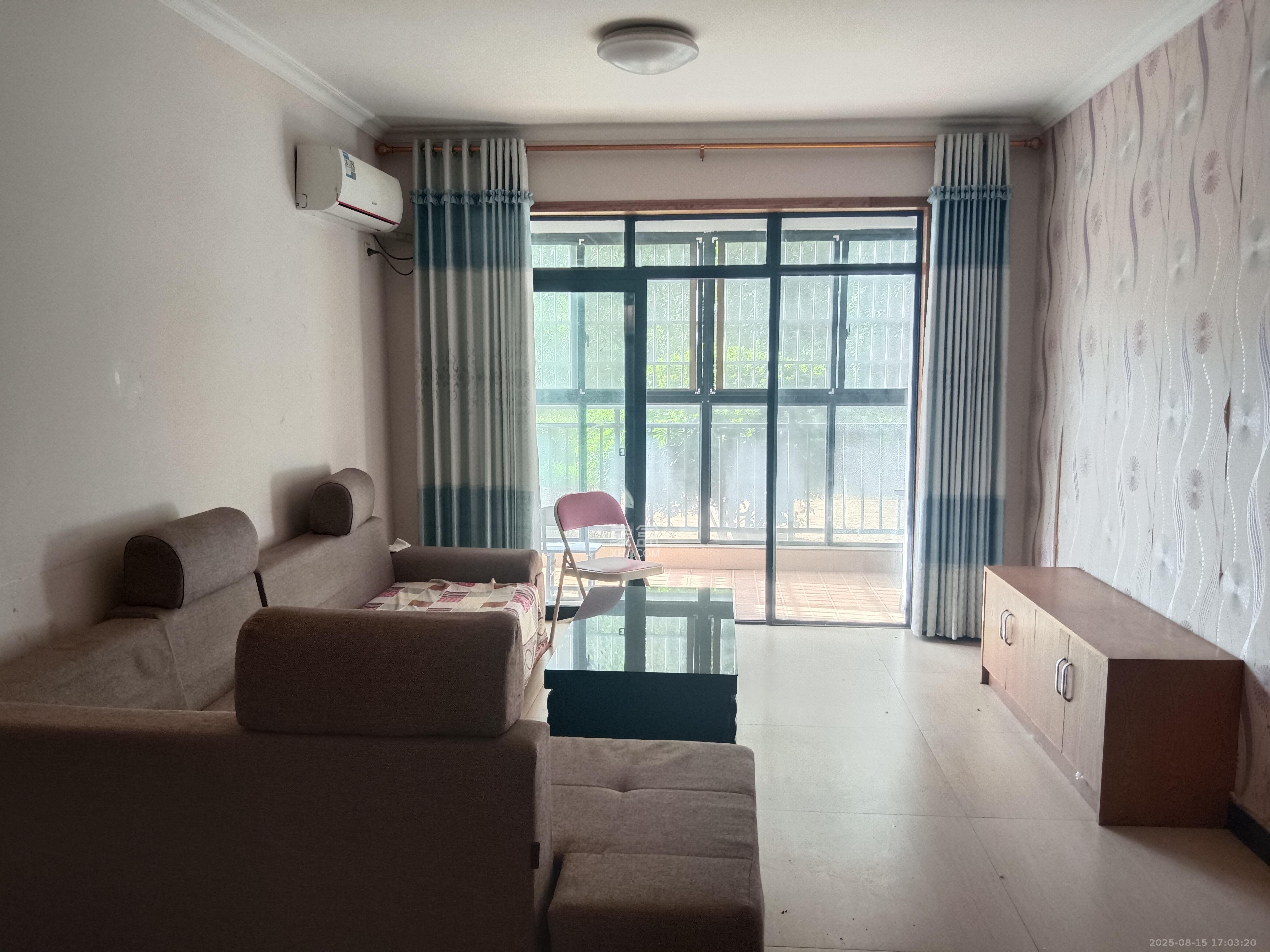 中鼎江岸花城 2室2厅1卫 1200.0元/月 中鼎江岸花城 2室2厅1卫 1200.0元/月室内图