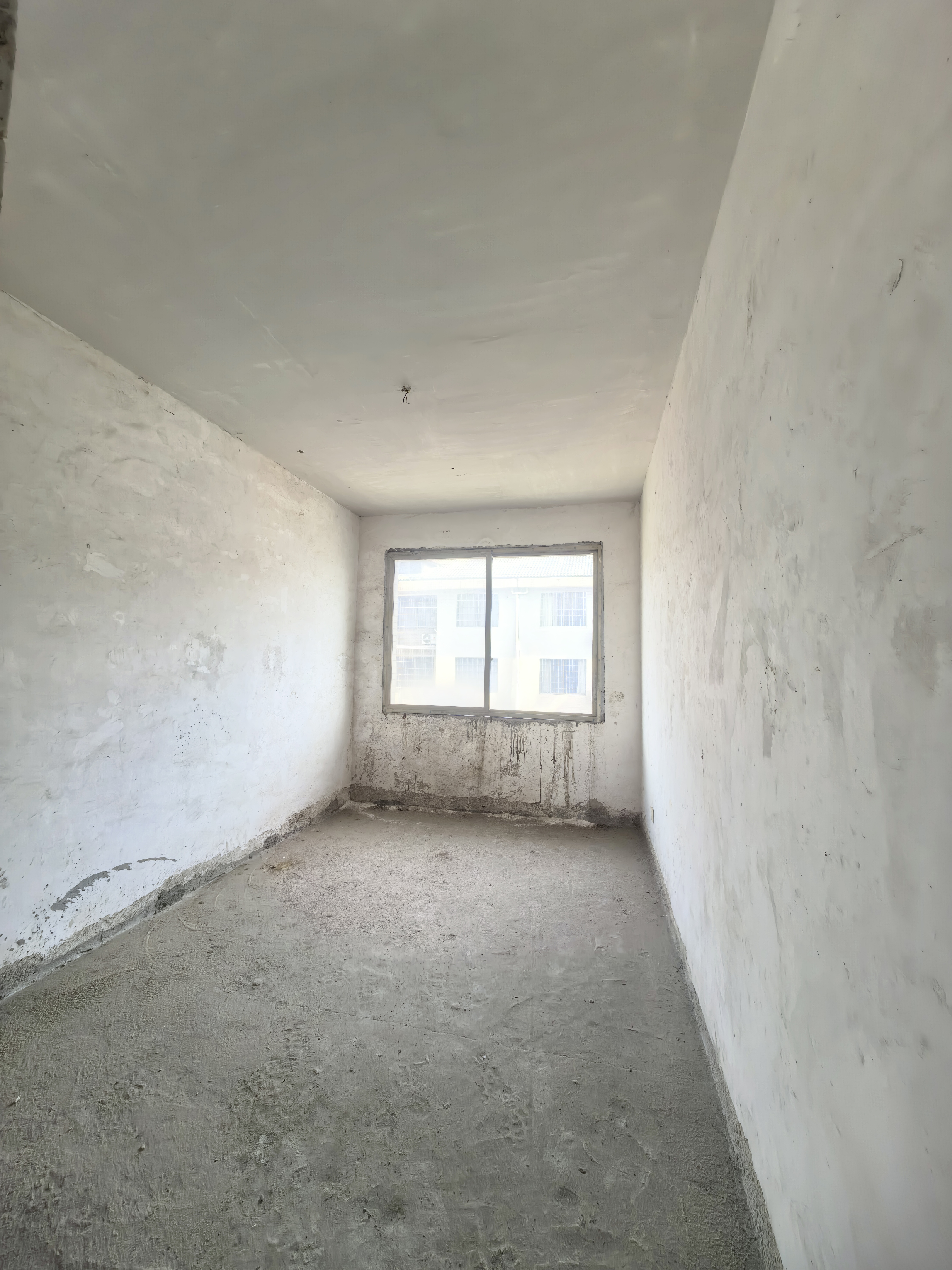 区教师新村 6室4厅4卫 70.0万 区教师新村 6室4厅4卫 70.0万客厅