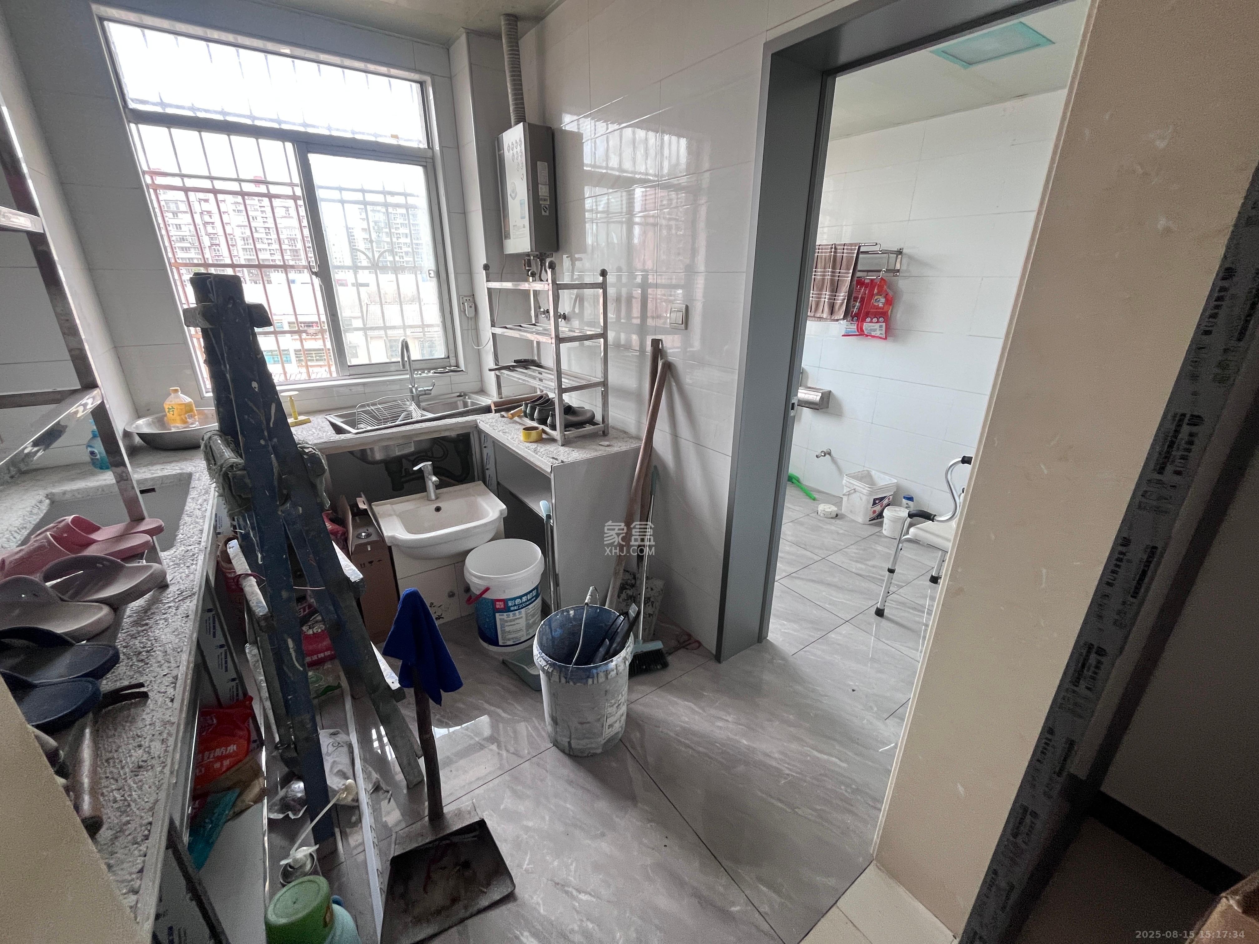 先锋新宇  2室1厅1卫   1700.00元/月室内图