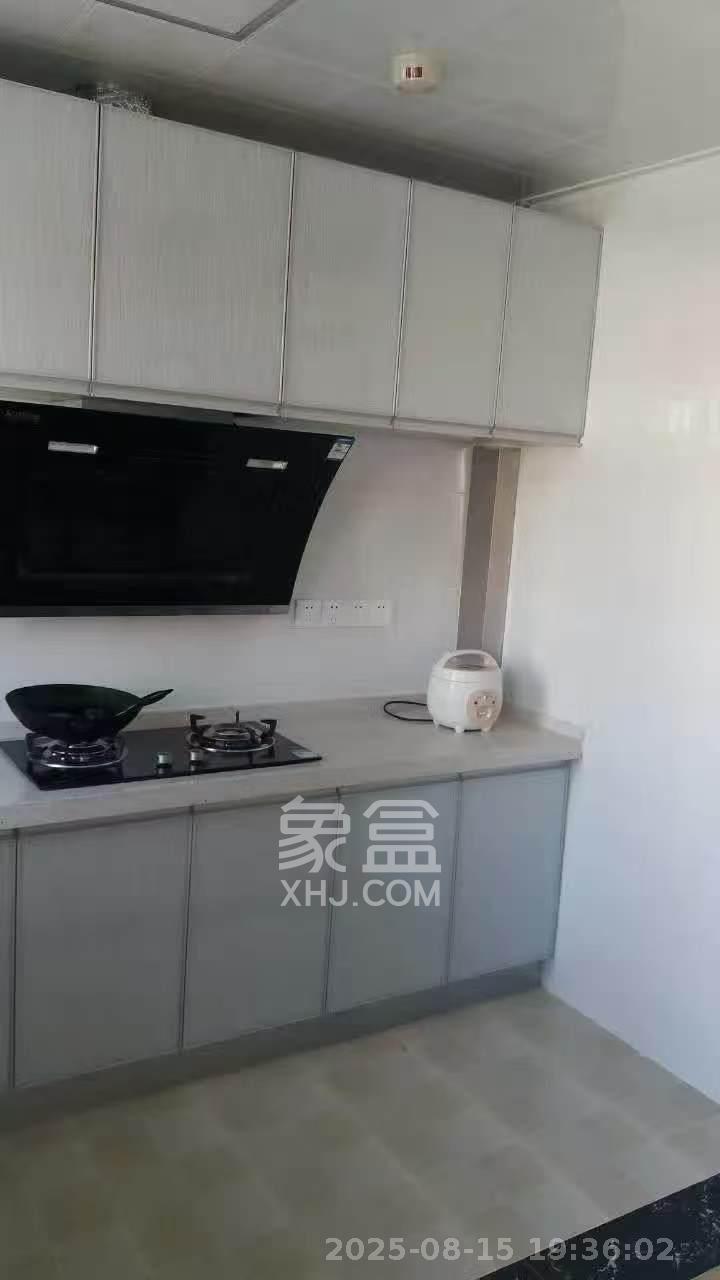 和隆花半里  1室1厅1卫    1800.0元/月 和隆花半里  1室1厅1卫    1800.0元/月