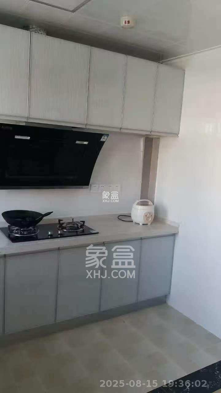 和隆花半里  1室1厅1卫    1800.0元/月 和隆花半里  1室1厅1卫    1800.0元/月室内图