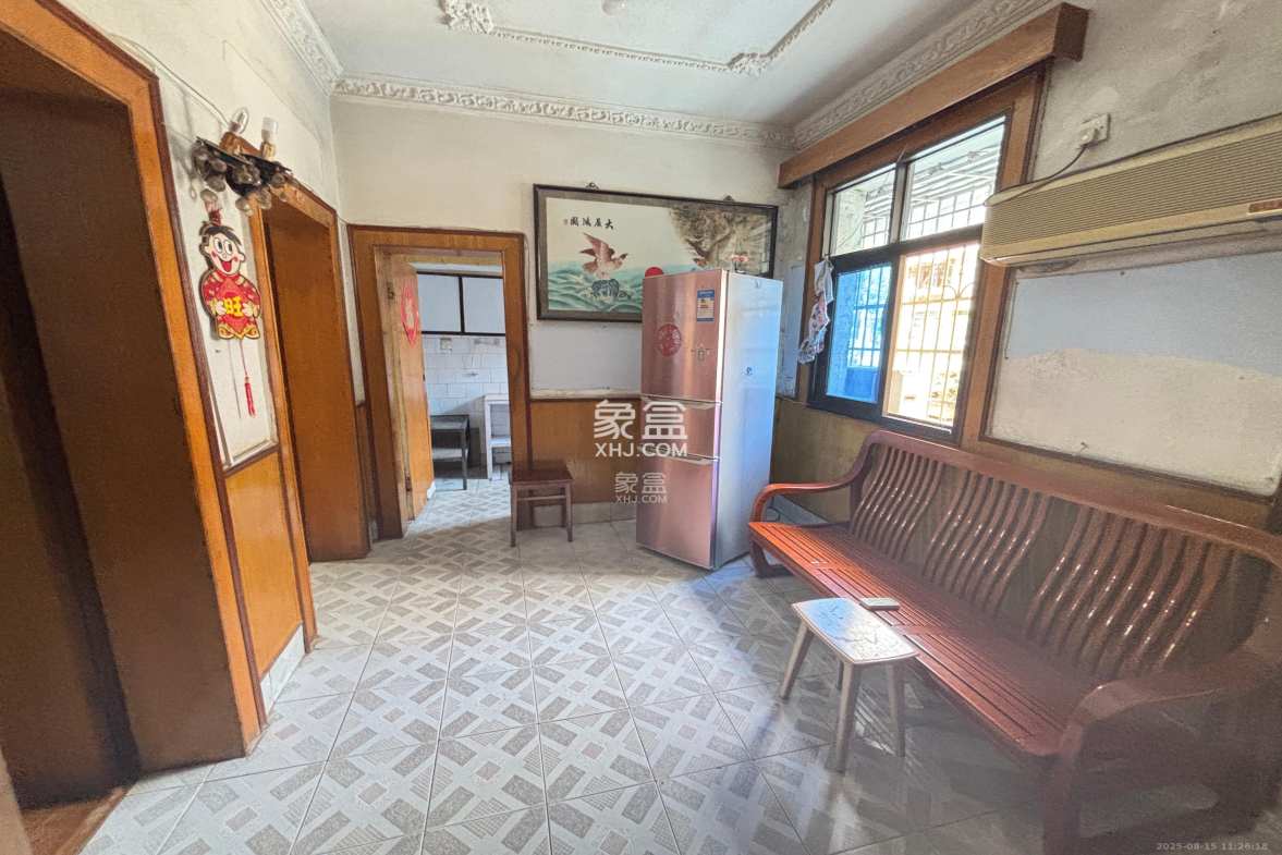 浦沅生活二区 2室1厅1卫 1300.0元/月 浦沅生活二区 2室1厅1卫 1300.0元/月室内图