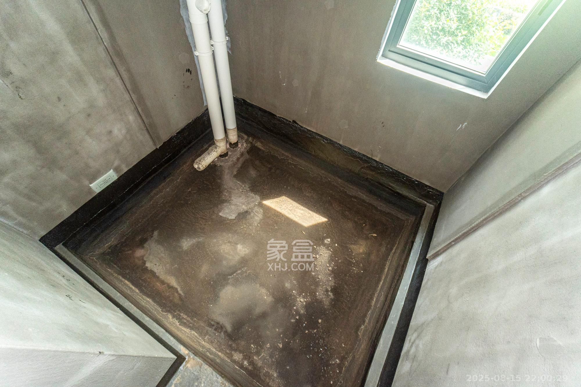 日盛湖湘花苑  4室2厅2卫    90.0万 日盛湖湘花苑  4室2厅2卫    90.0万卫生间