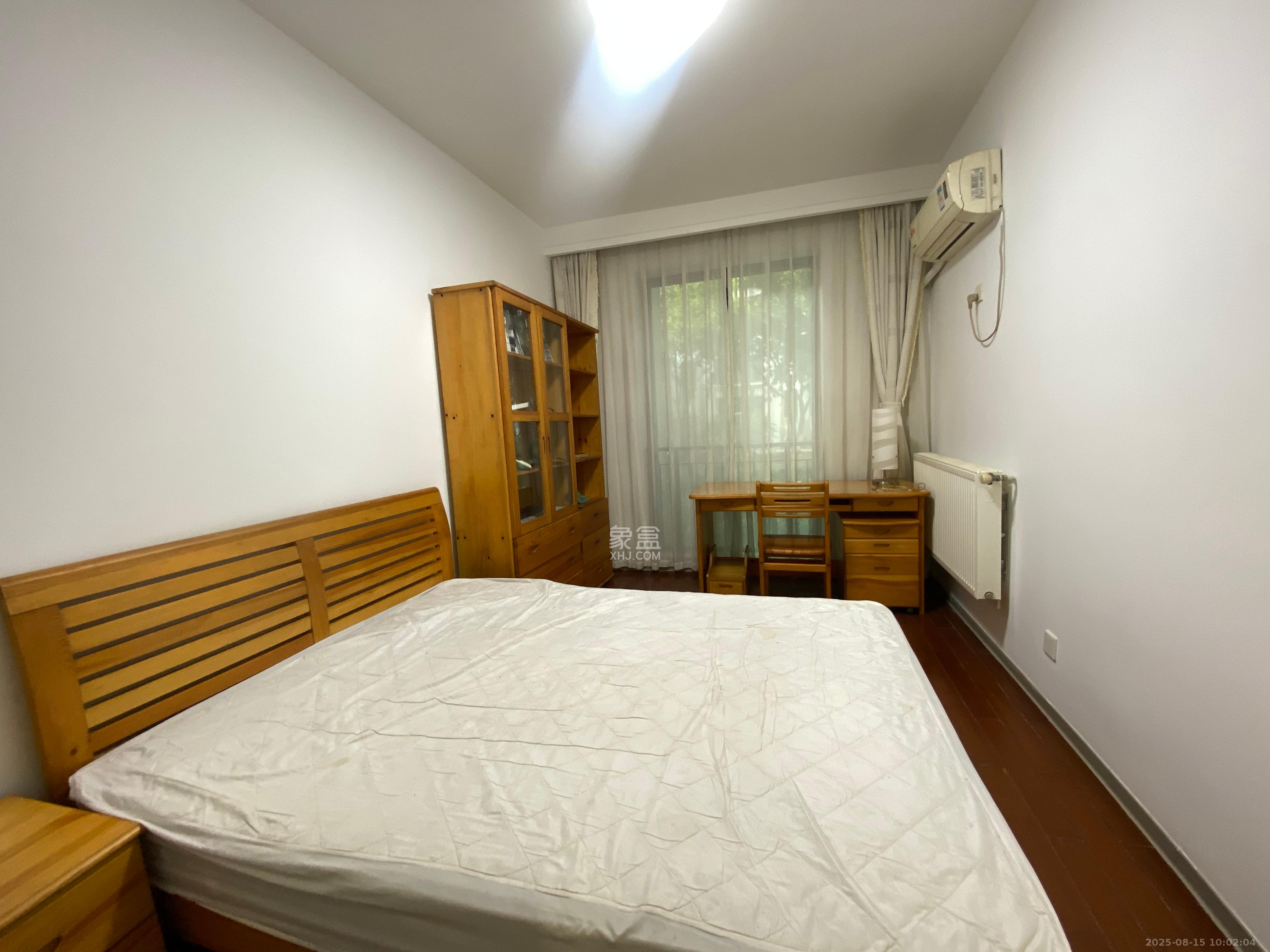 西街花园  3室2厅2卫   3000.00元/月室内图